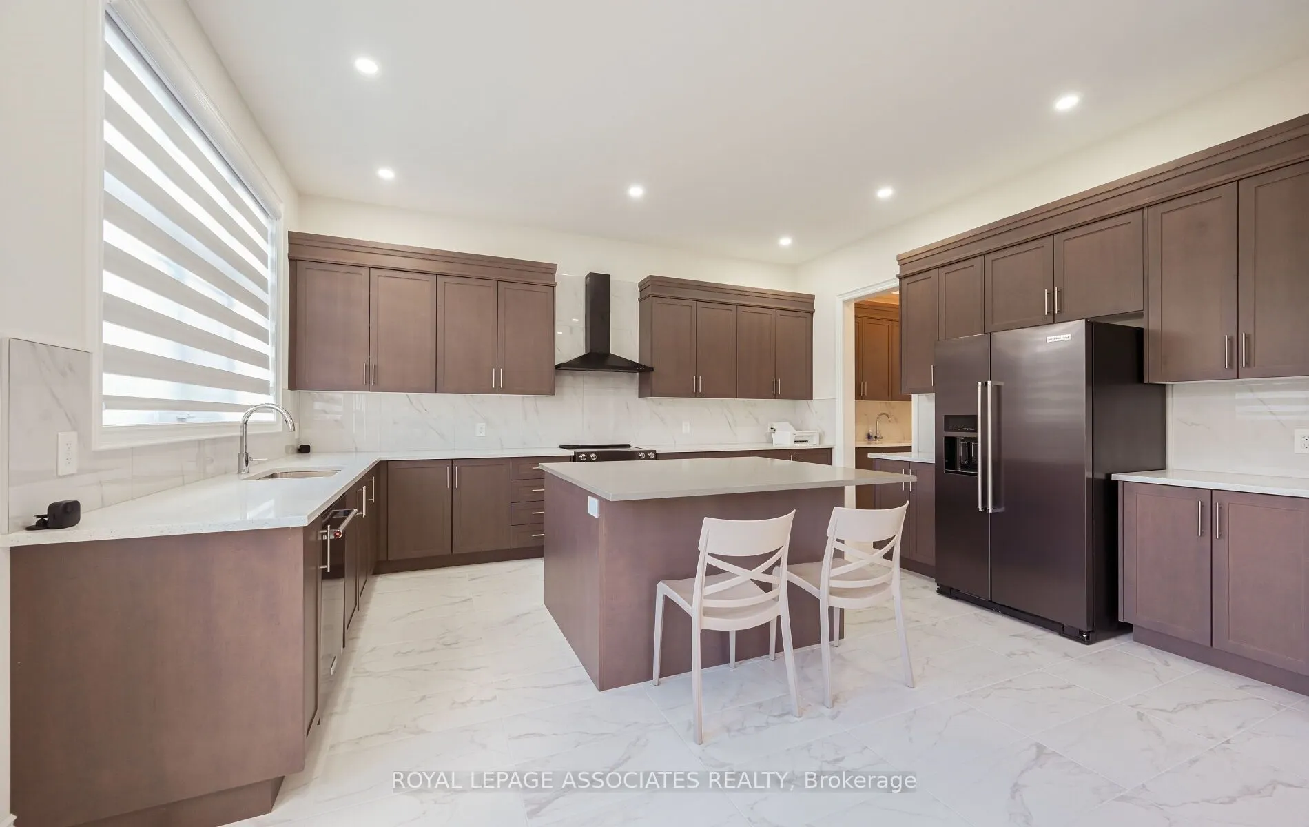 55 Raspberry Ridge Avenue
