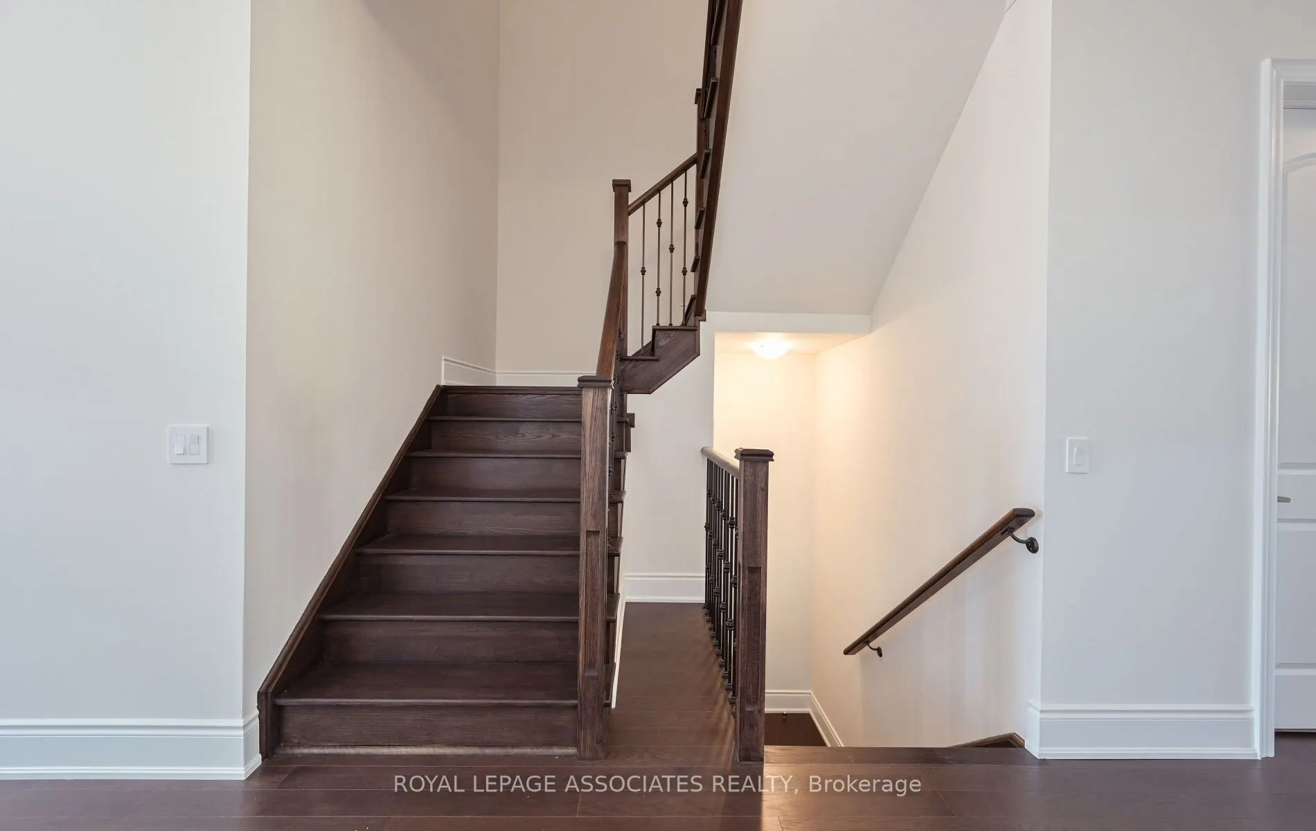 55 Raspberry Ridge Avenue