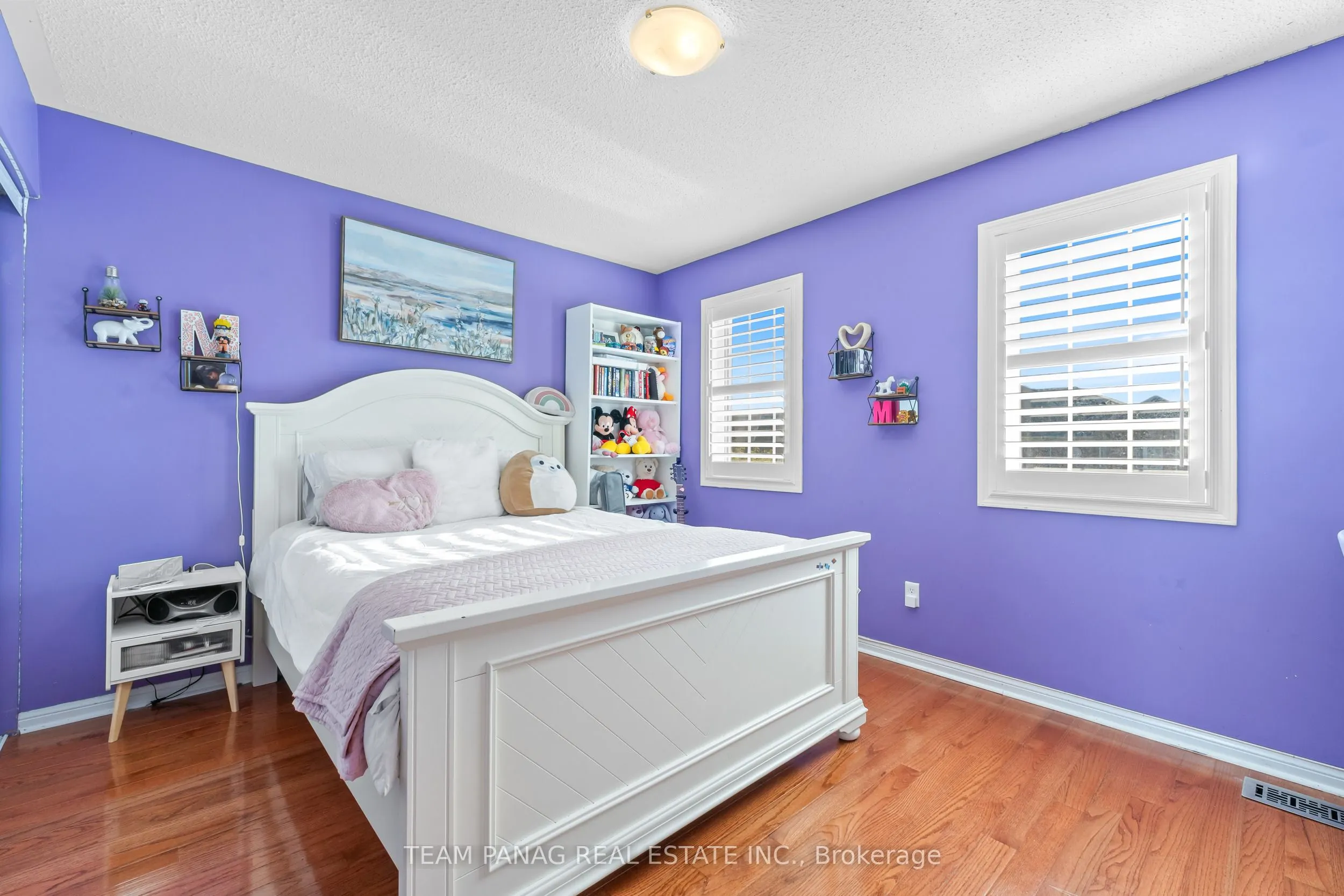 22 Coachlight Crescent