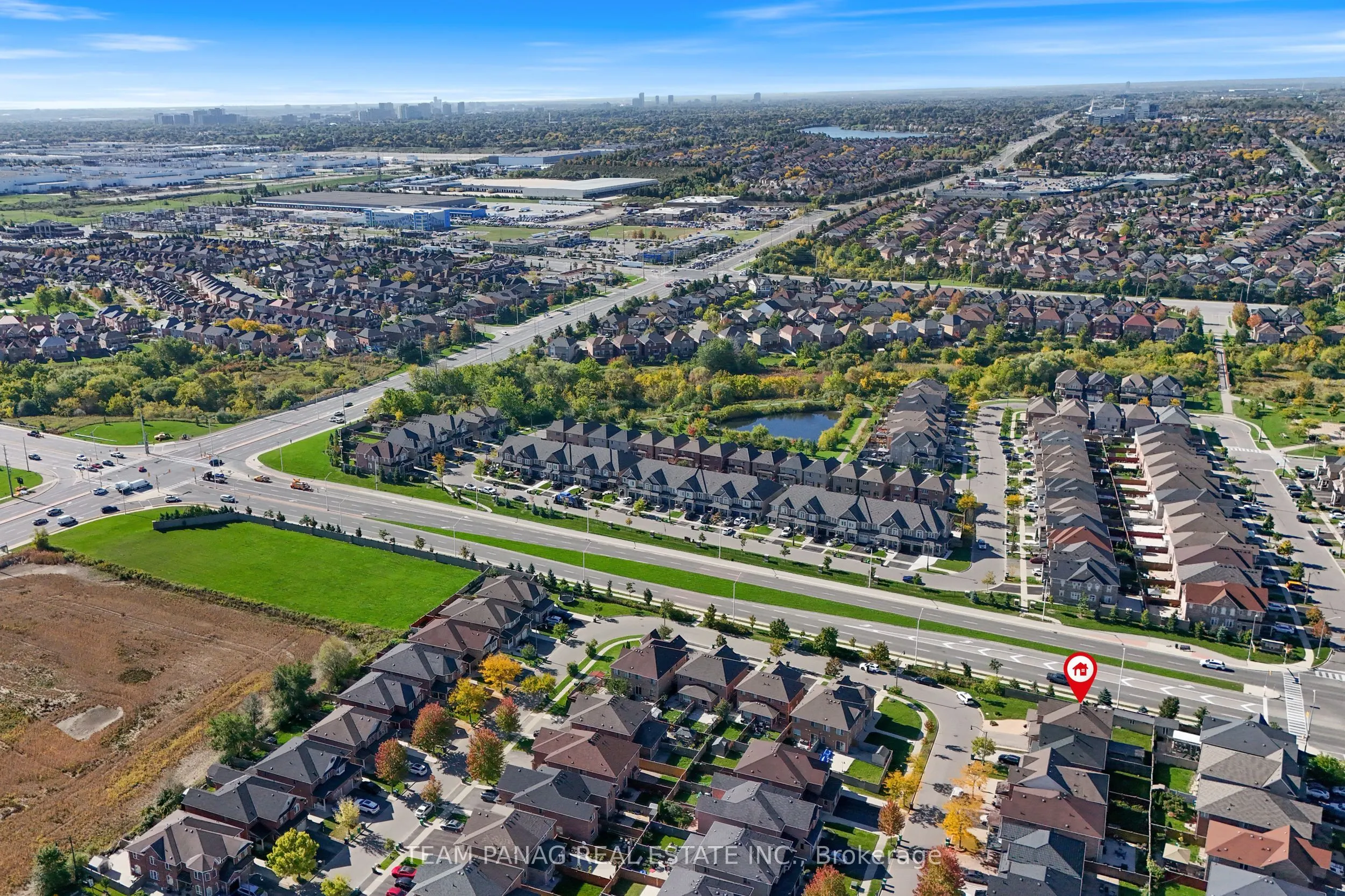 22 Coachlight Crescent