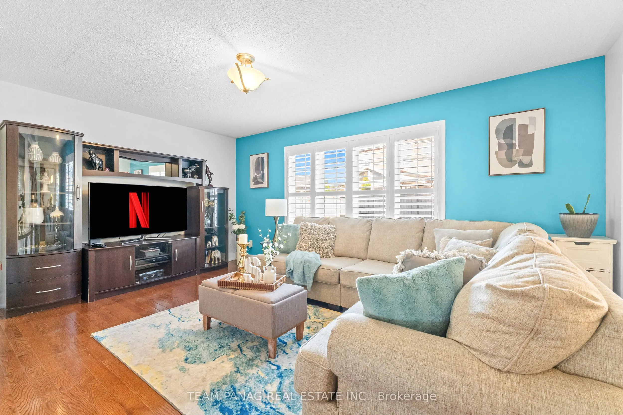 22 Coachlight Crescent