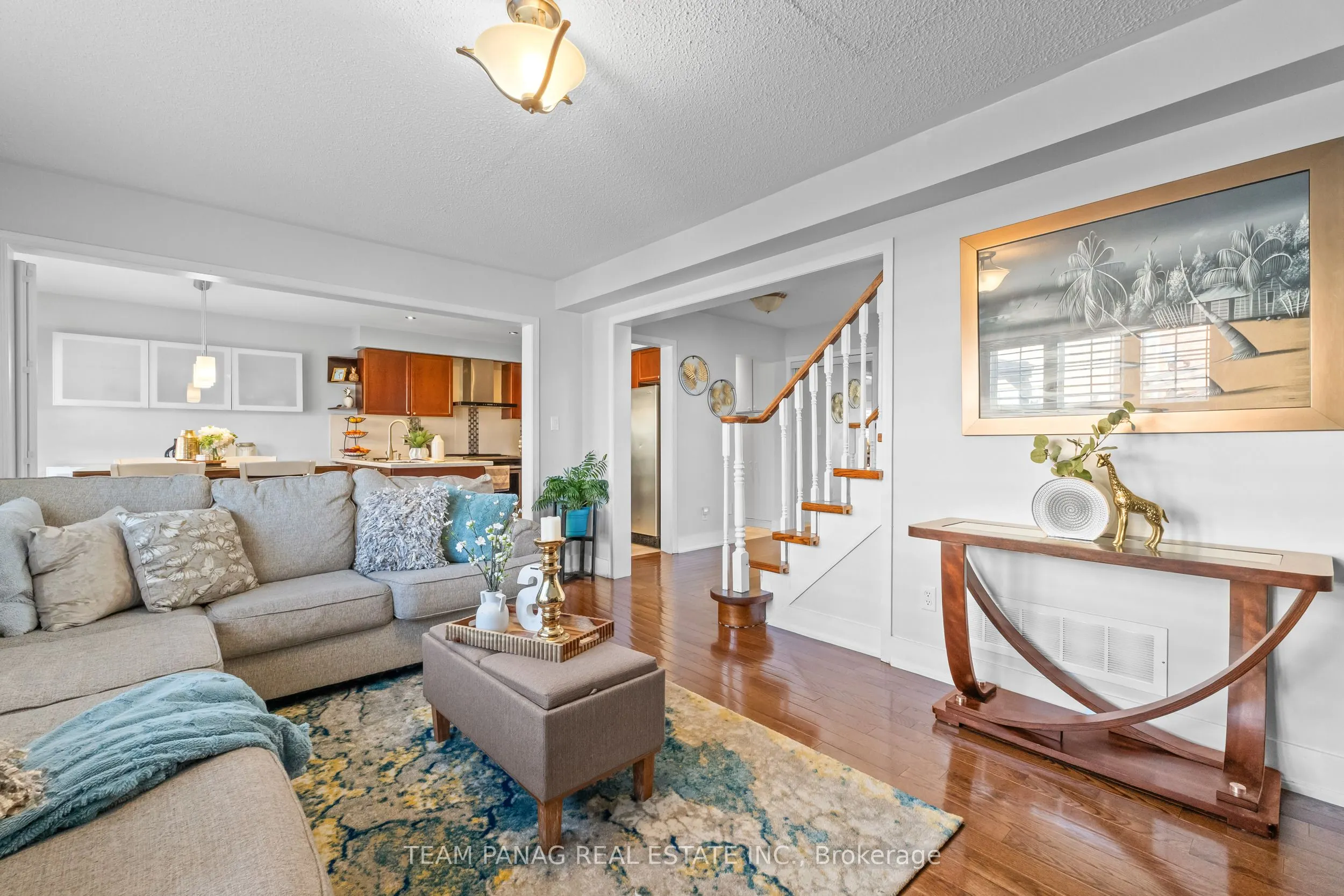 22 Coachlight Crescent