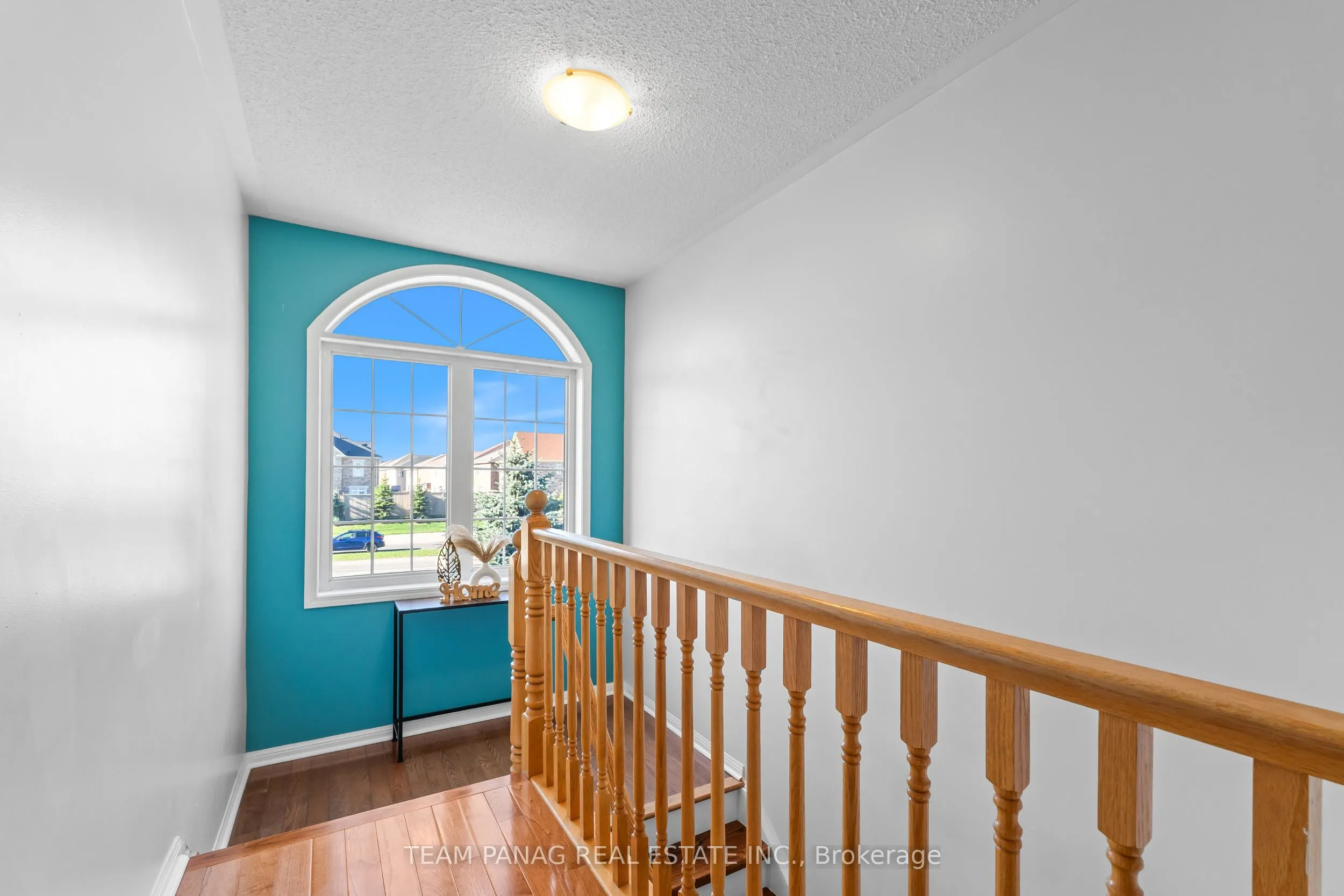 22 Coachlight Crescent