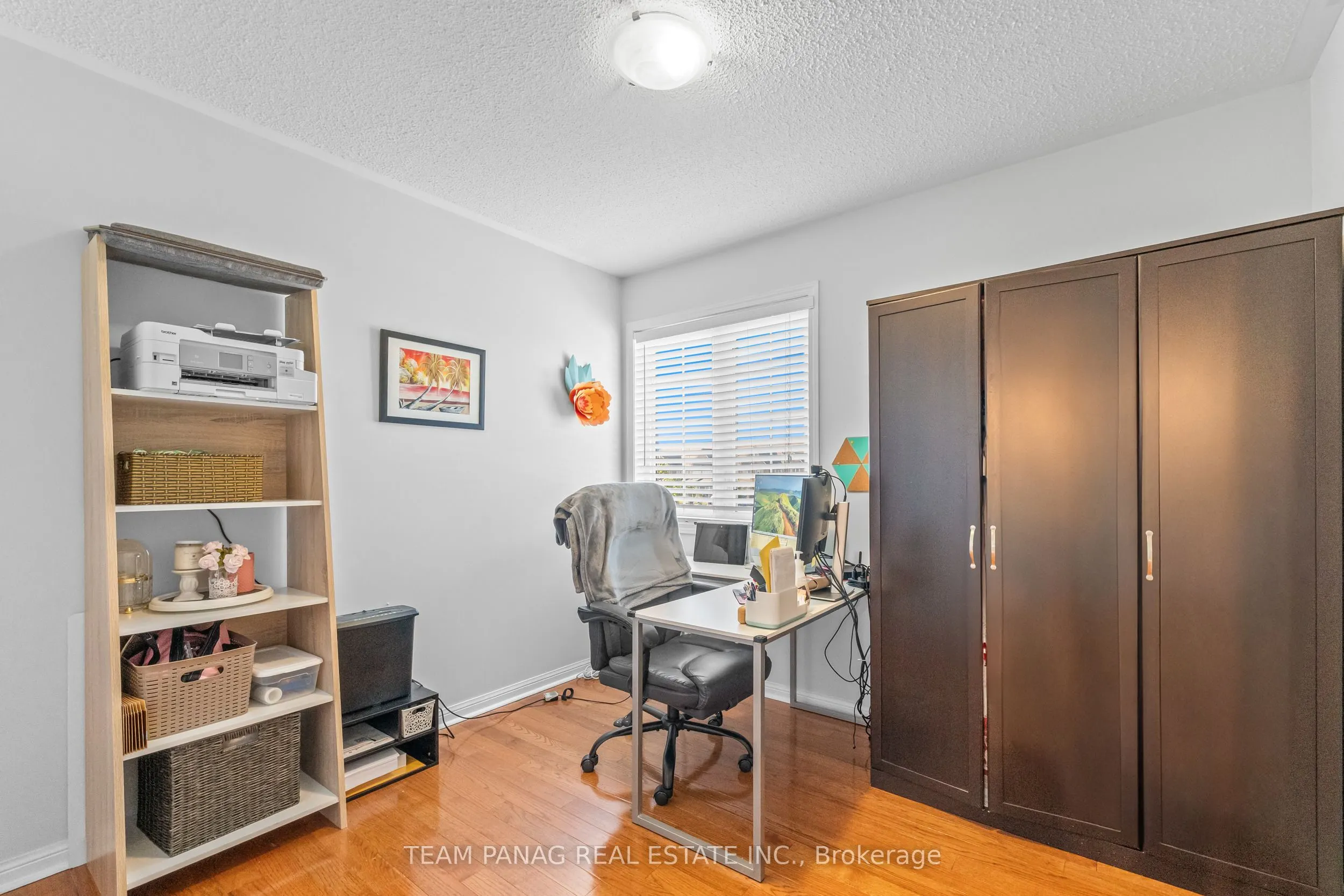 22 Coachlight Crescent