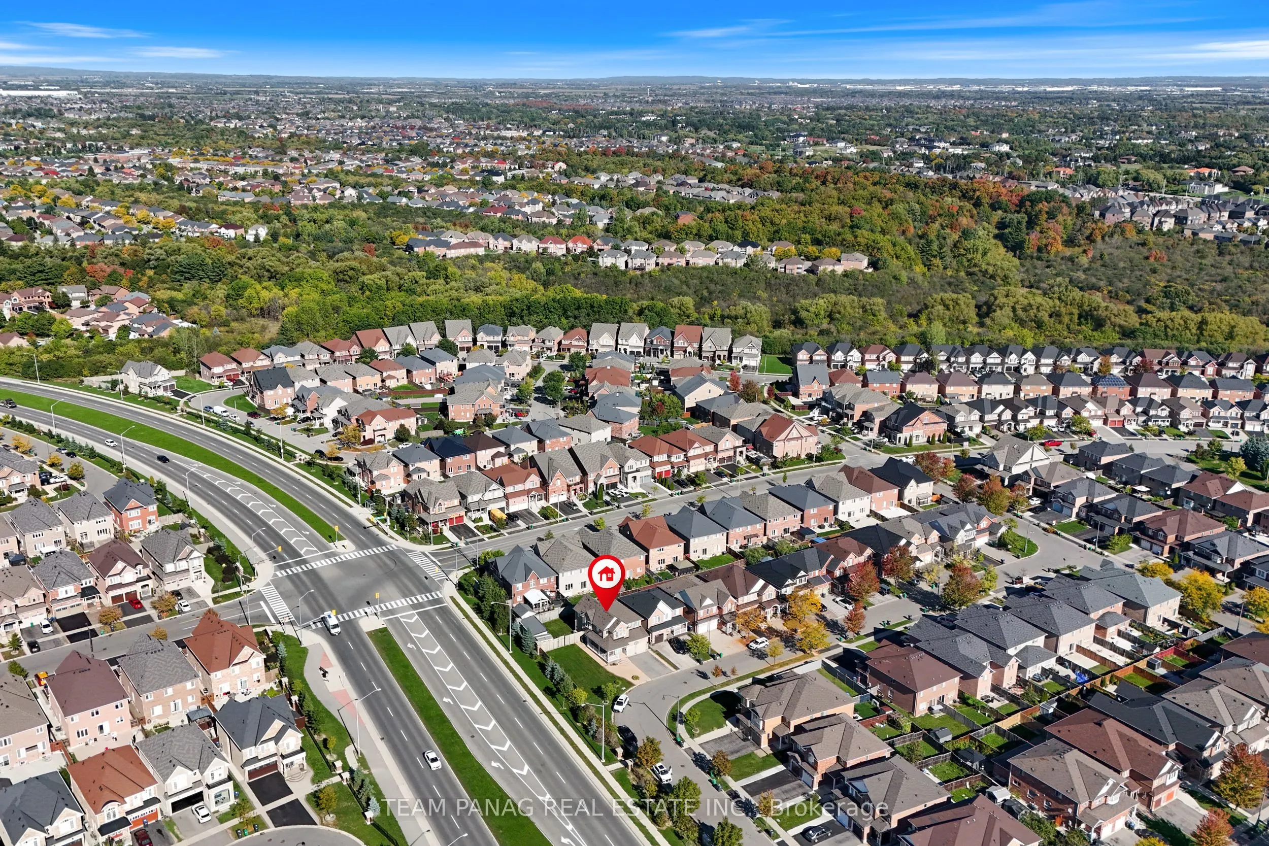 22 Coachlight Crescent