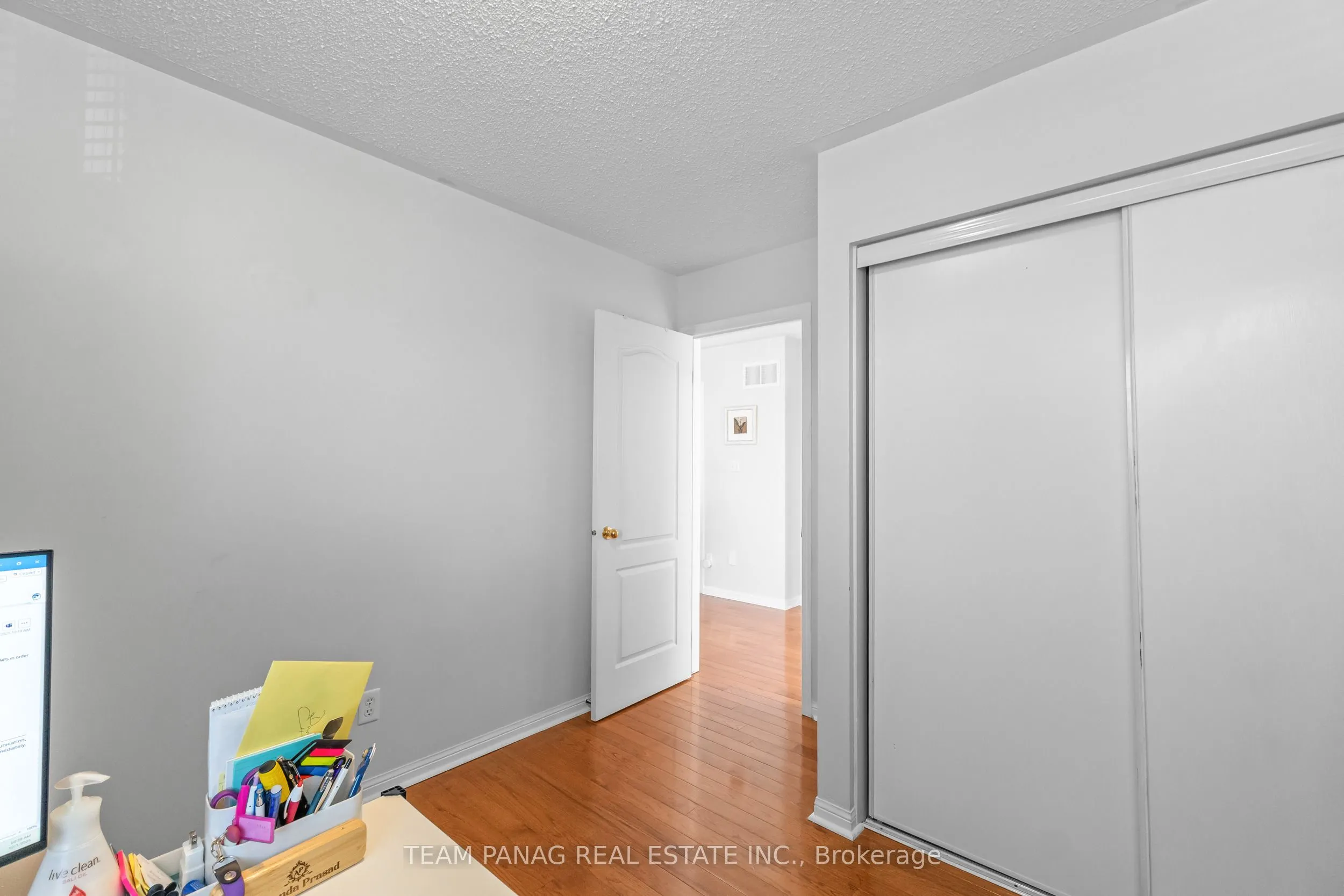 22 Coachlight Crescent
