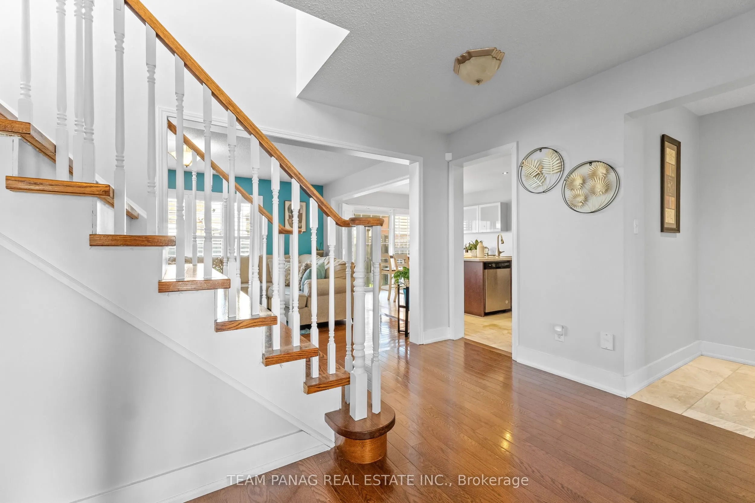 22 Coachlight Crescent