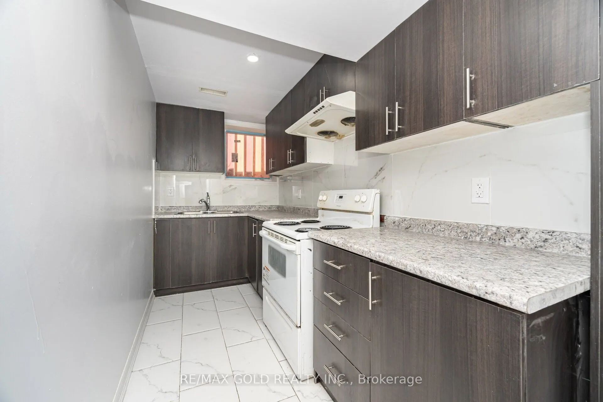 8 Goreridge Crescent