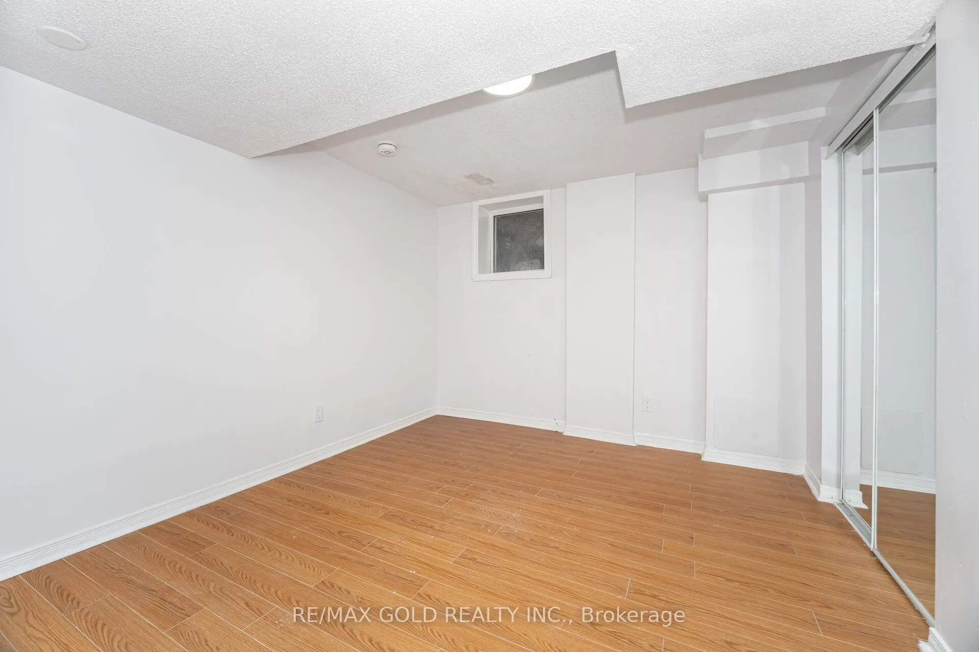 8 Goreridge Crescent