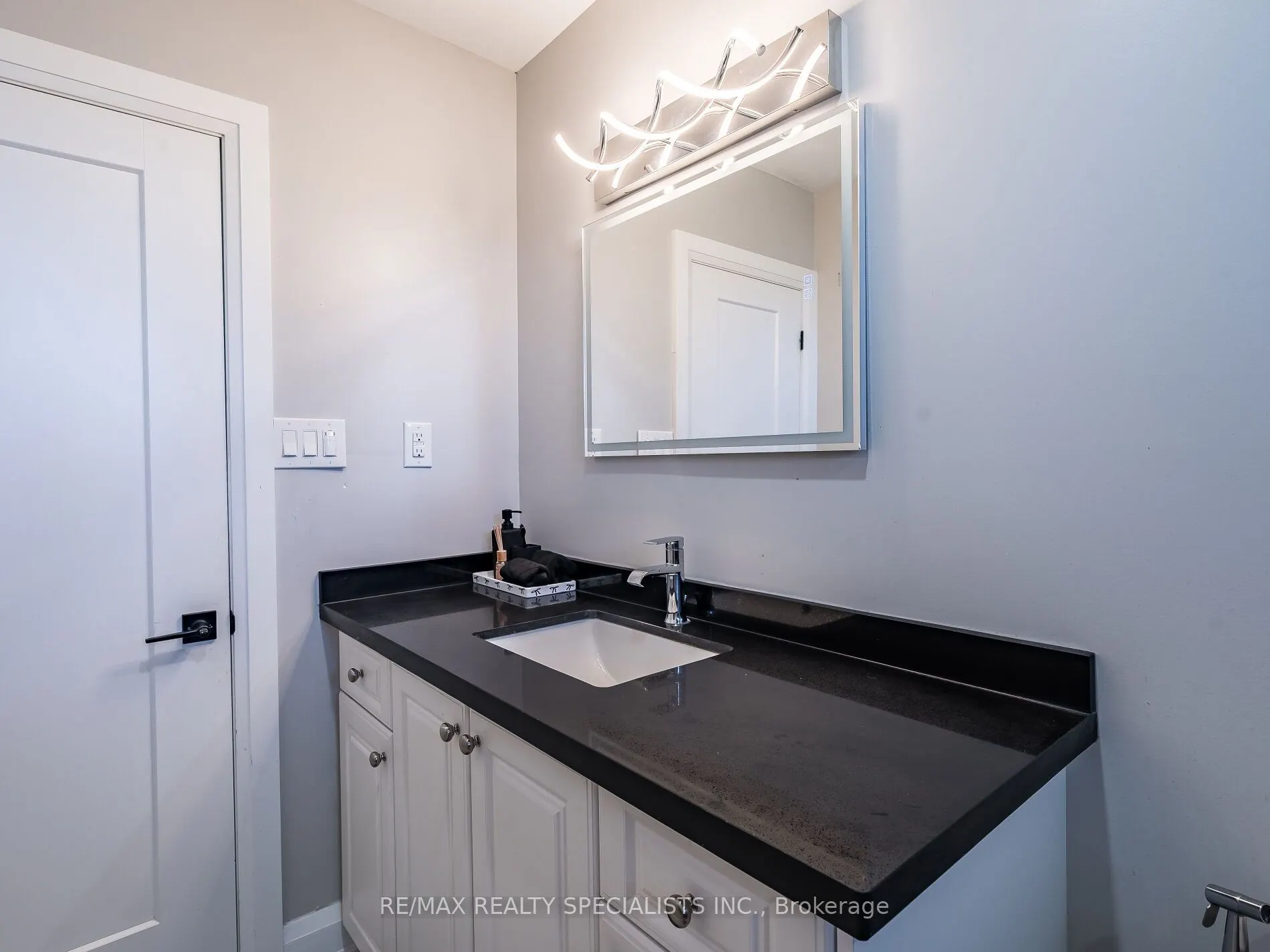 13207 Centreville Creek Drive