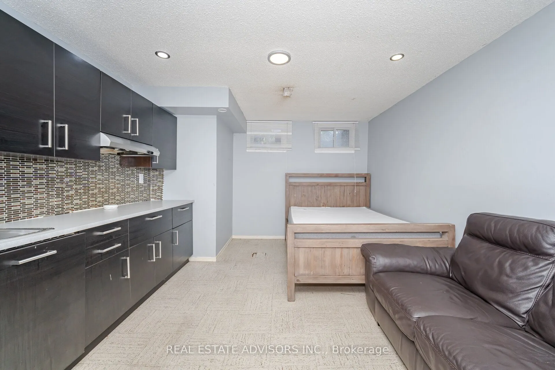 1320 Hampton Street, #25