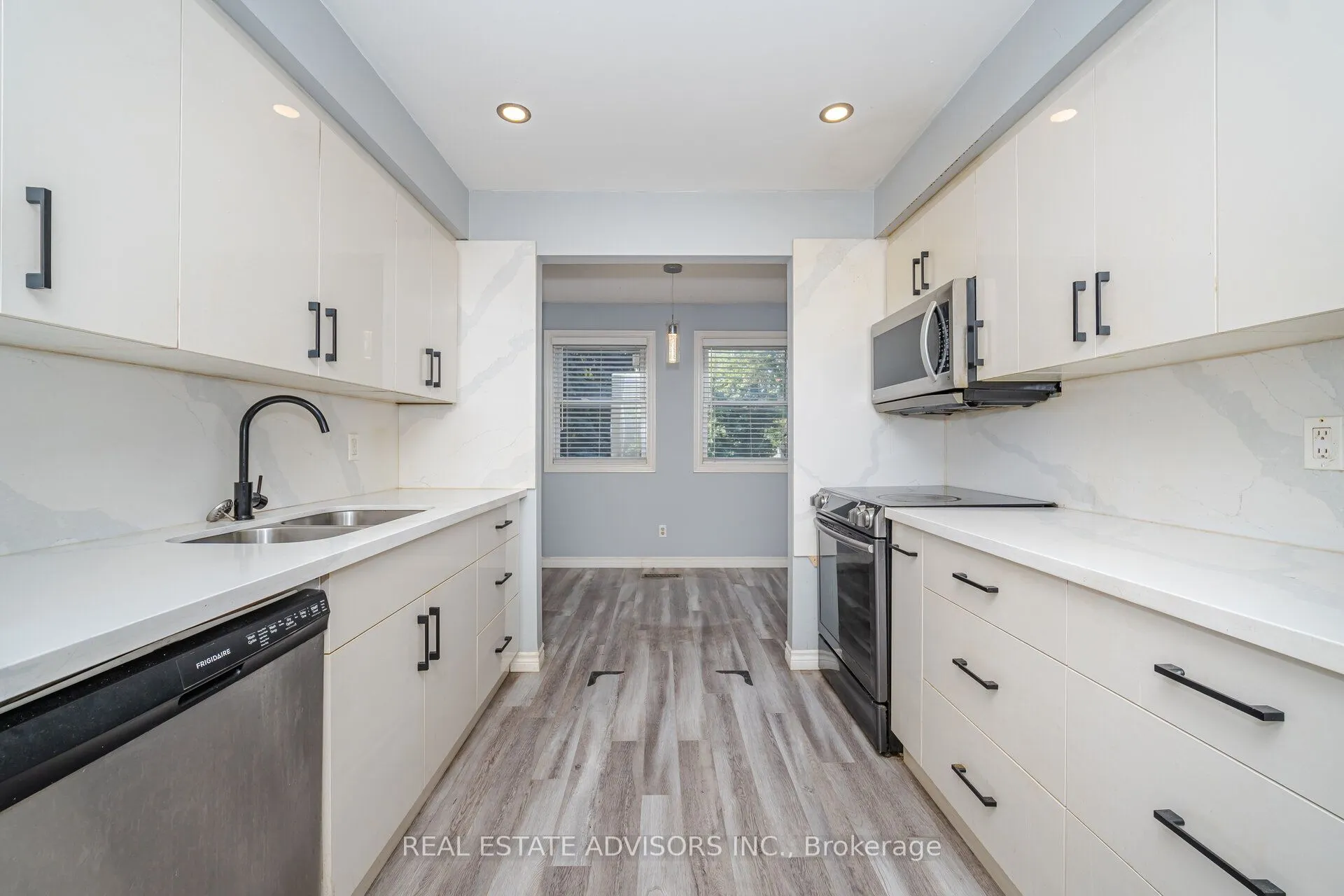 1320 Hampton Street, #25