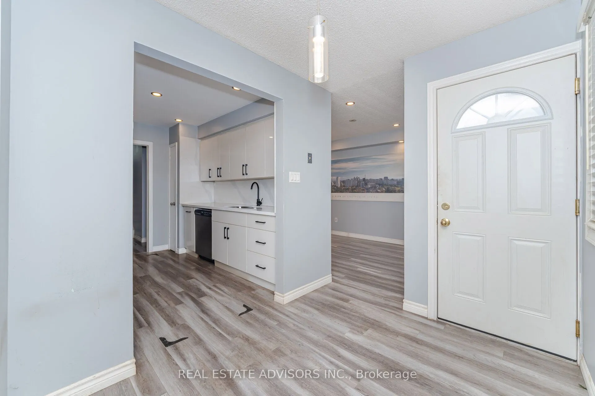 1320 Hampton Street, #25