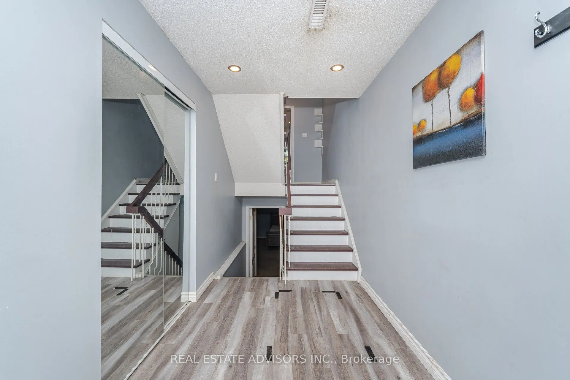 1320 Hampton Street, #25