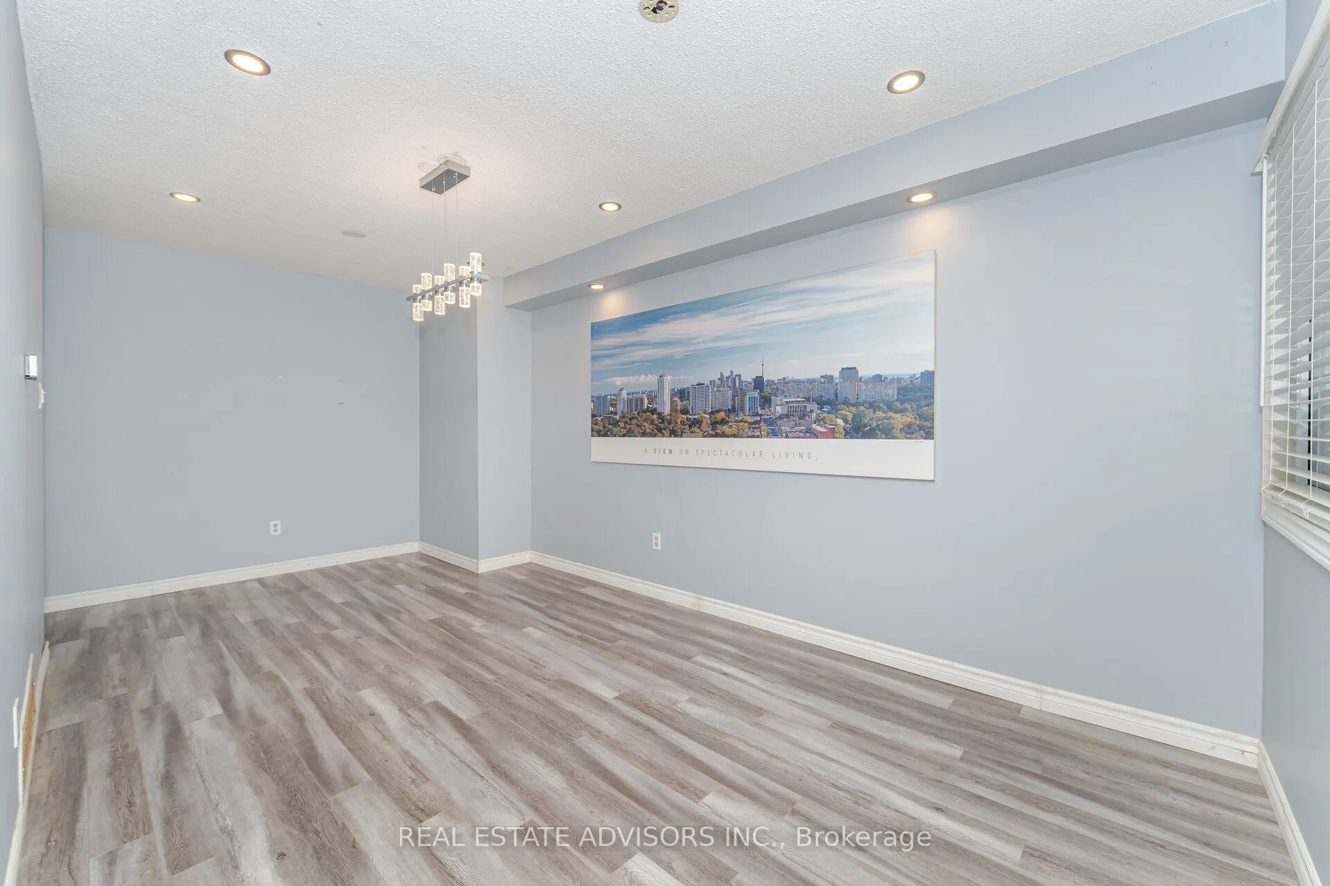 1320 Hampton Street, #25