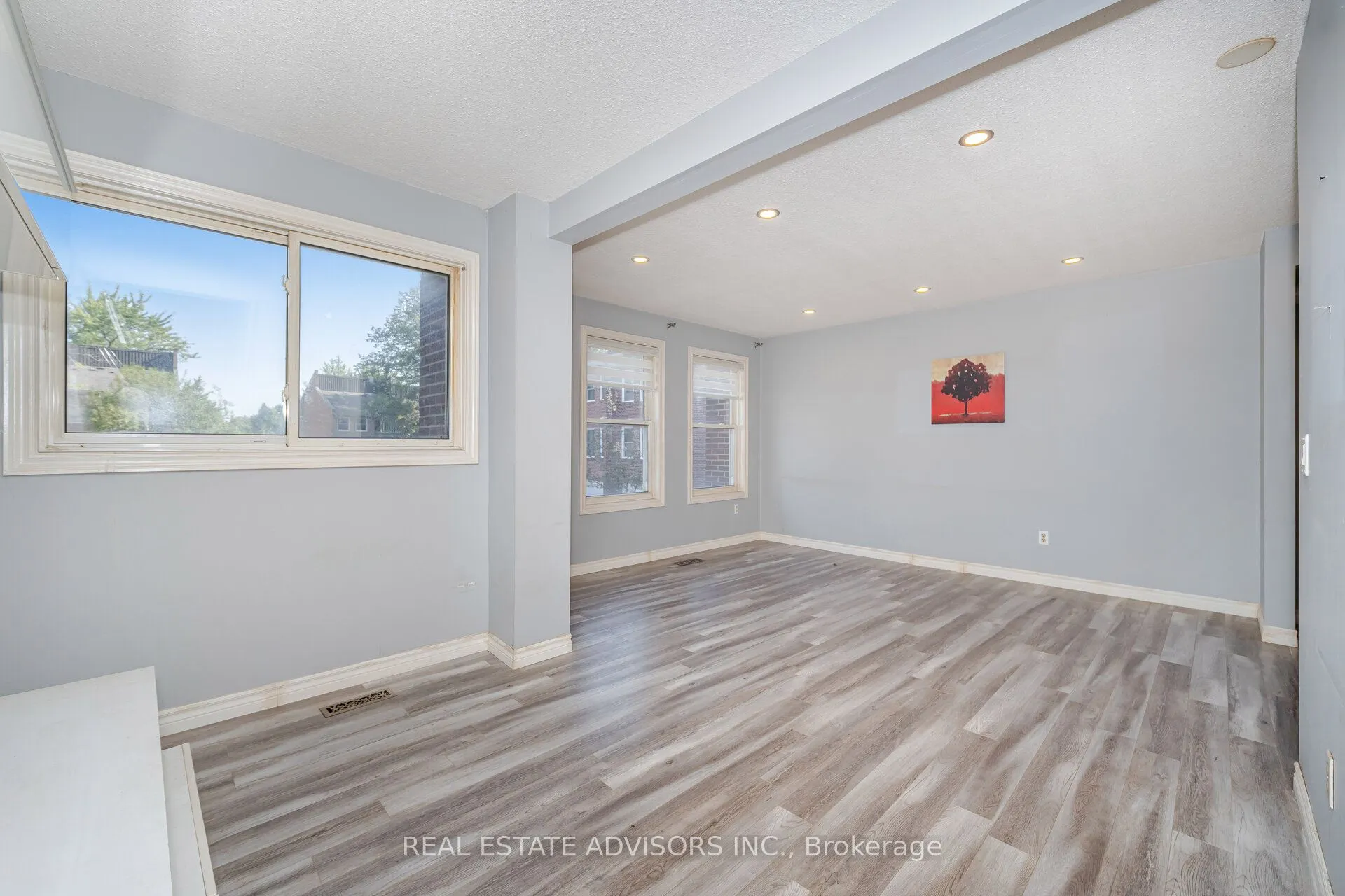 1320 Hampton Street, #25