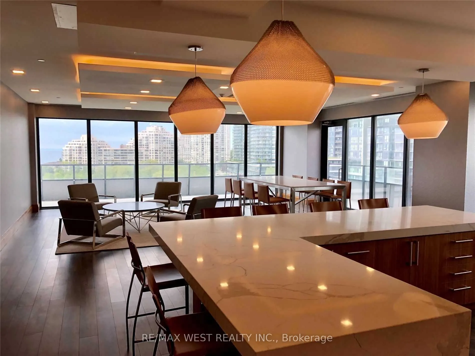 20 Shore Breeze Drive, #4308