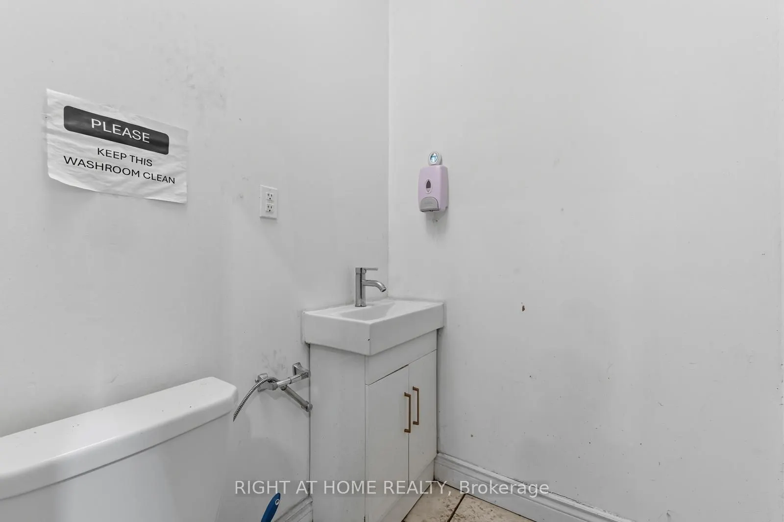 1400 Aimco Boulevard N, #36