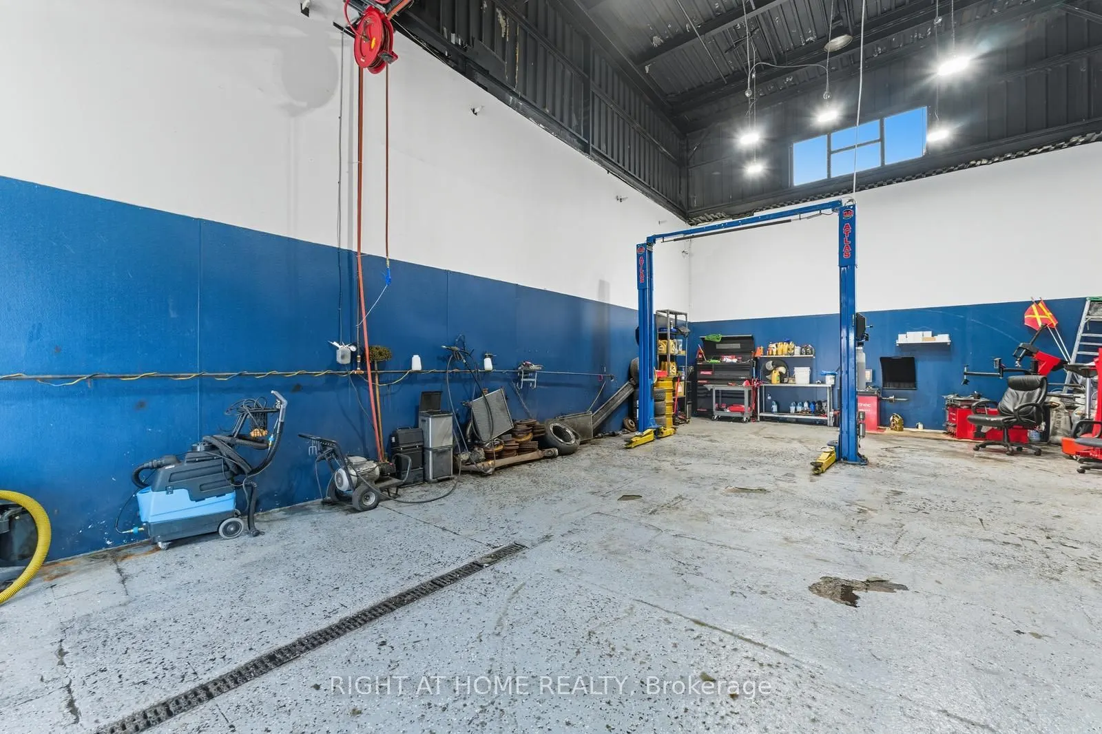 1400 Aimco Boulevard N, #36