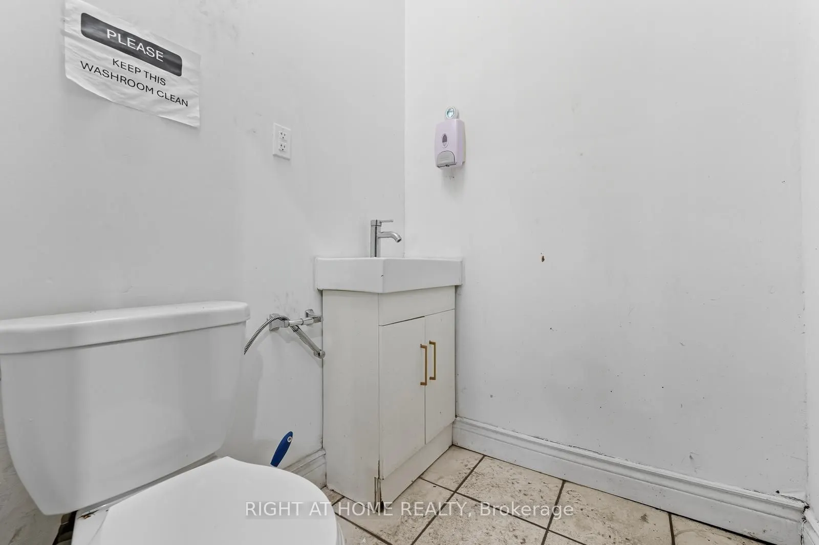 1400 Aimco Boulevard N, #36
