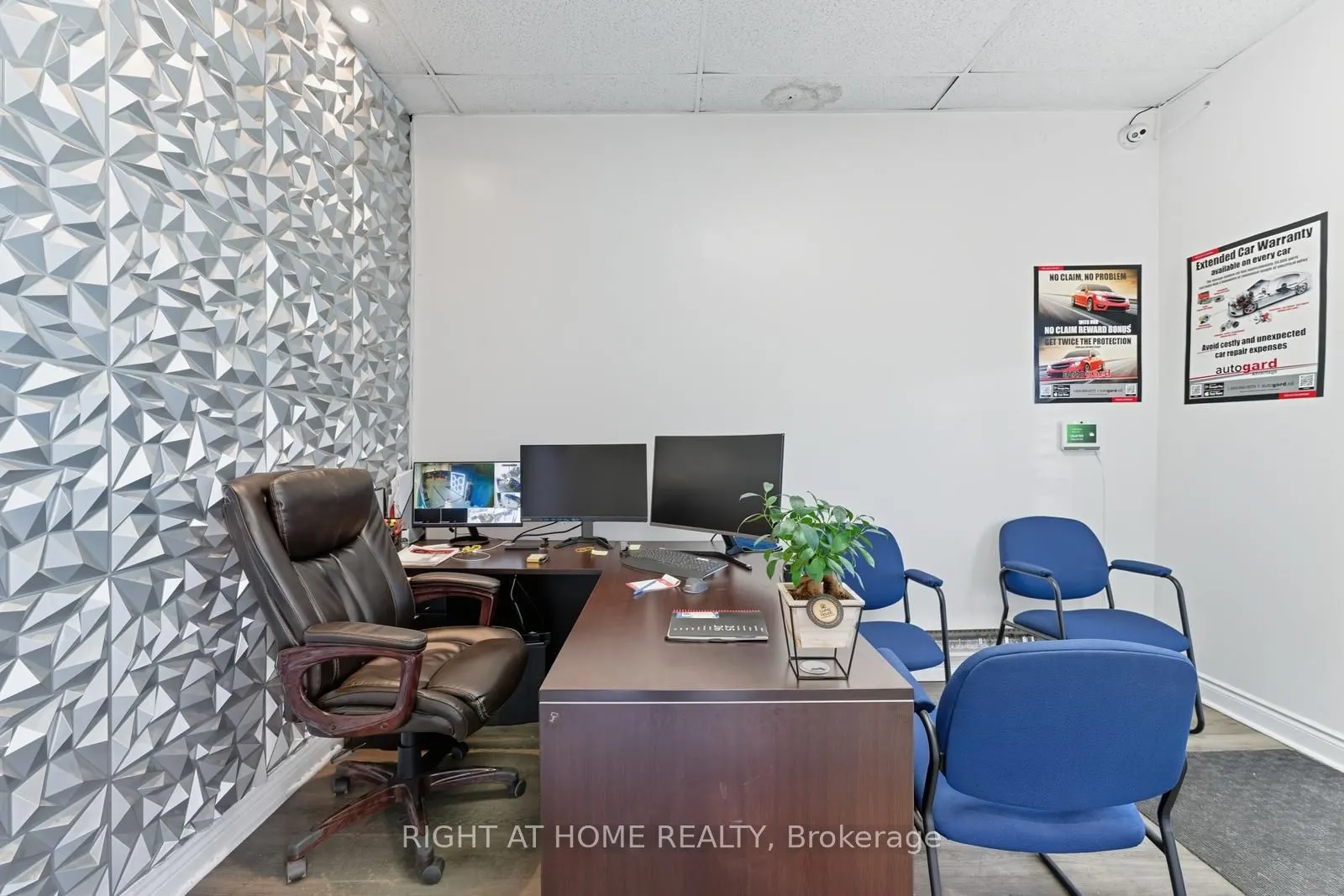 1400 Aimco Boulevard N, #36