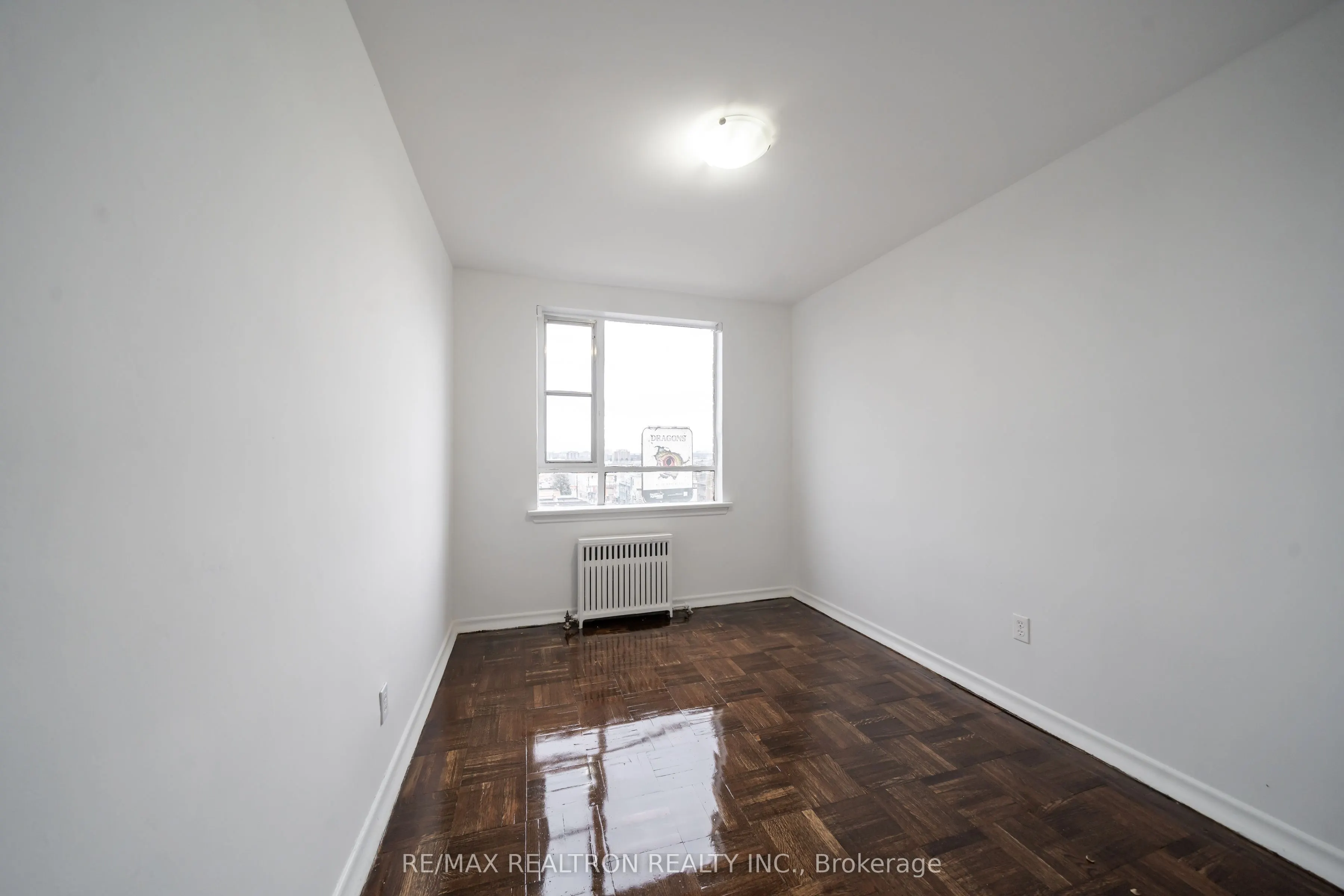 2515 Eglinton Avenue W, #102