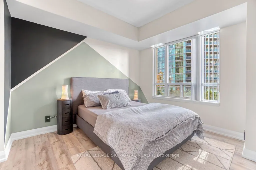 90 Absolute Avenue, #709