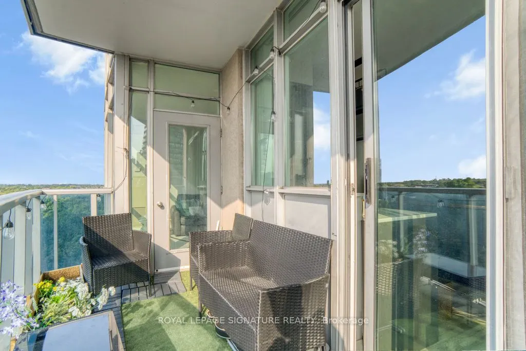 90 Absolute Avenue, #709