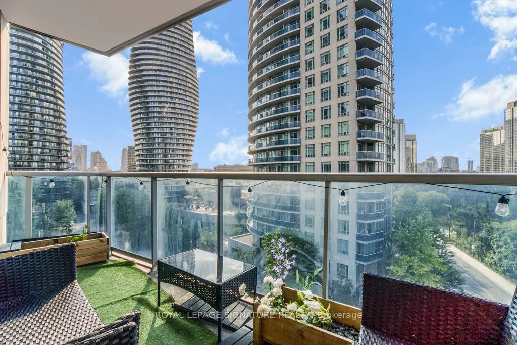 90 Absolute Avenue, #709