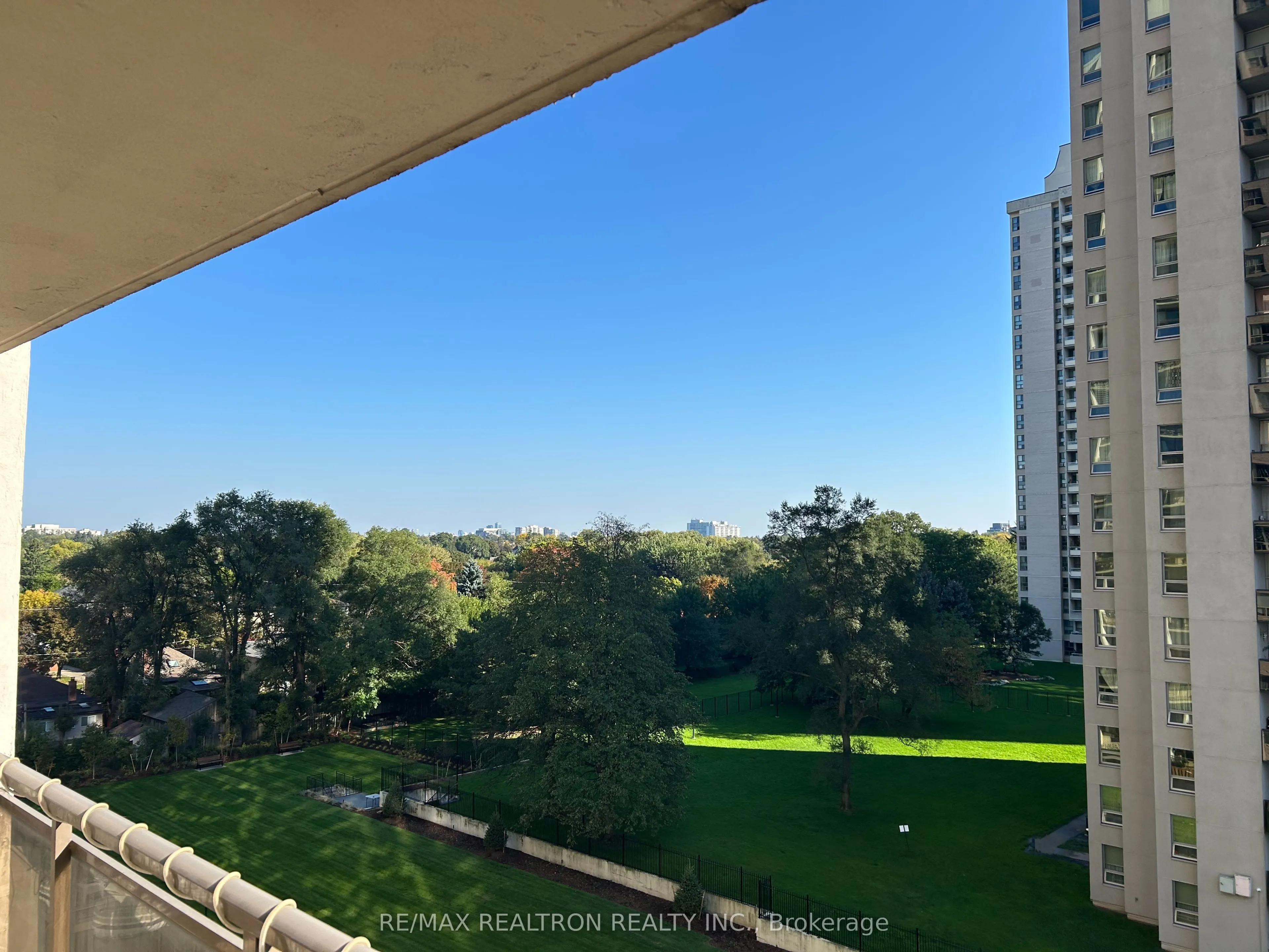 155 Marlee Avenue, #709