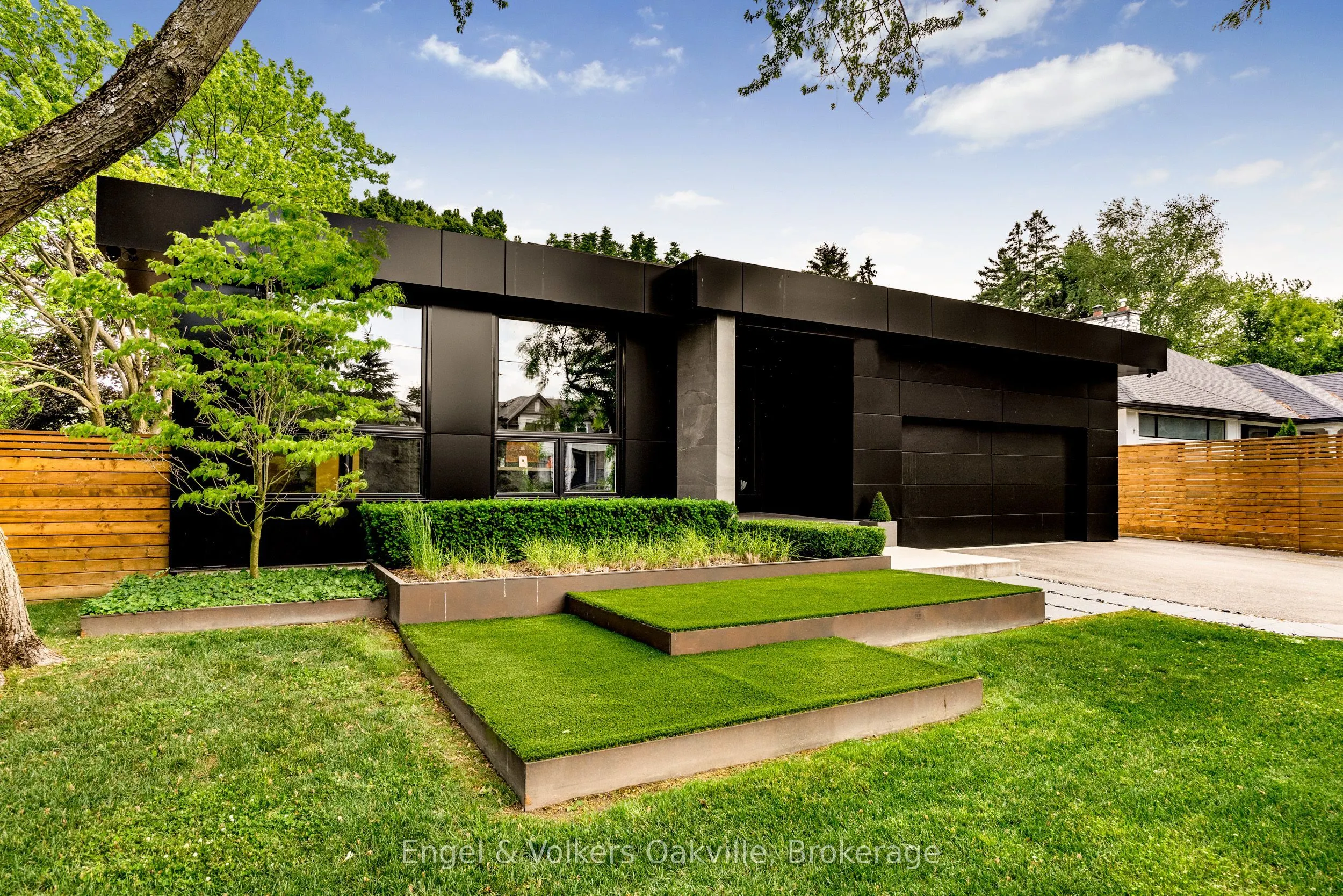 1516 Duncan Road