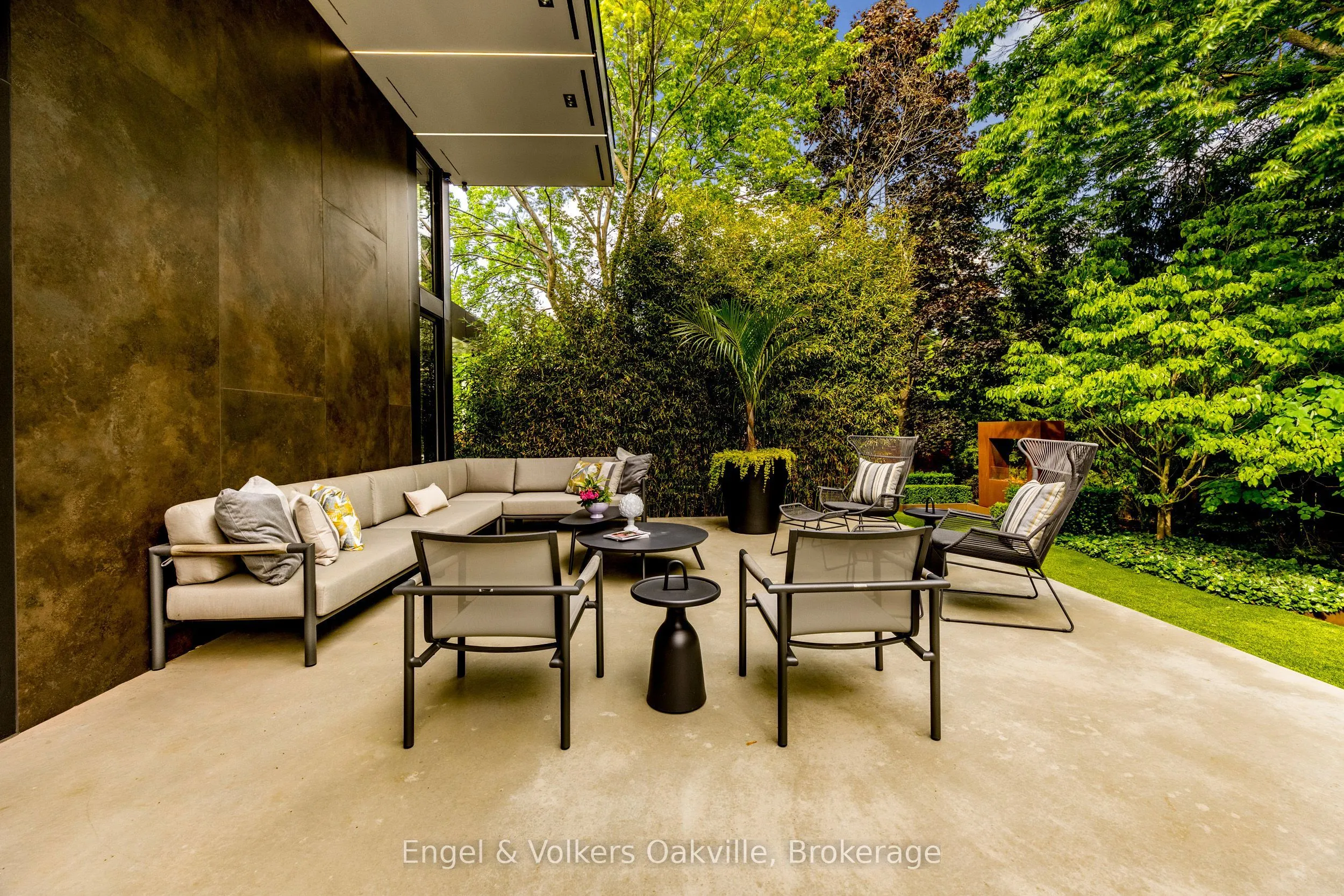 1516 Duncan Road