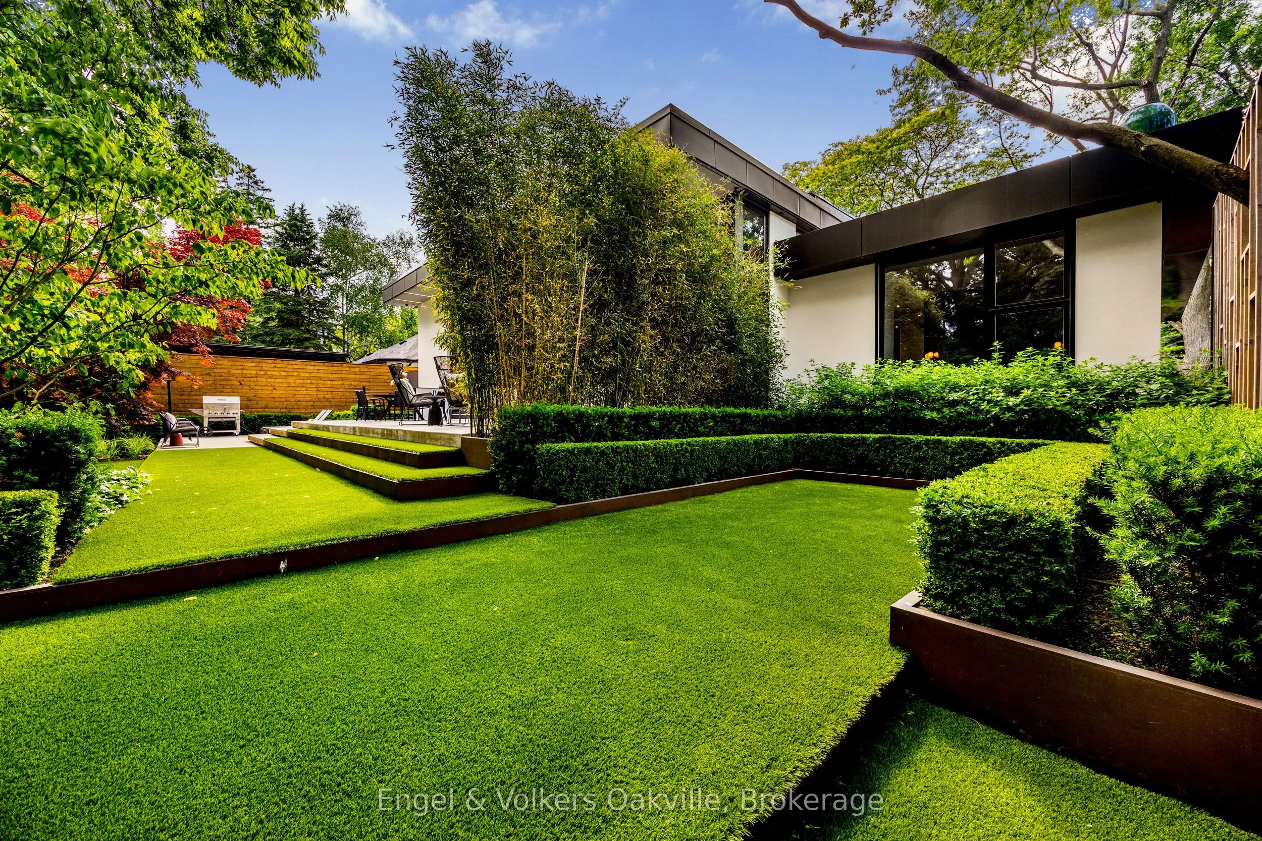1516 Duncan Road