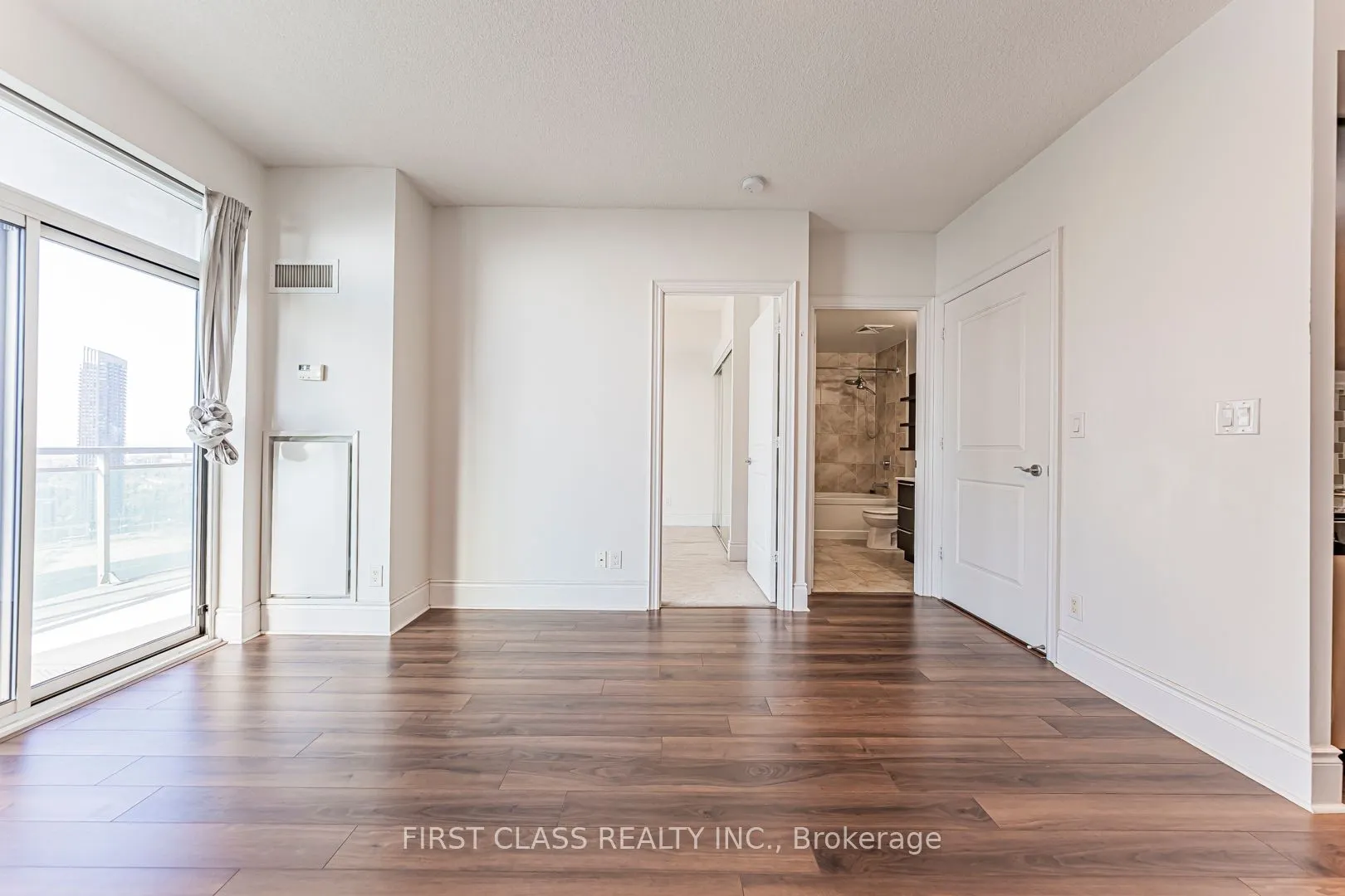 16 Brookers Lane, #2410