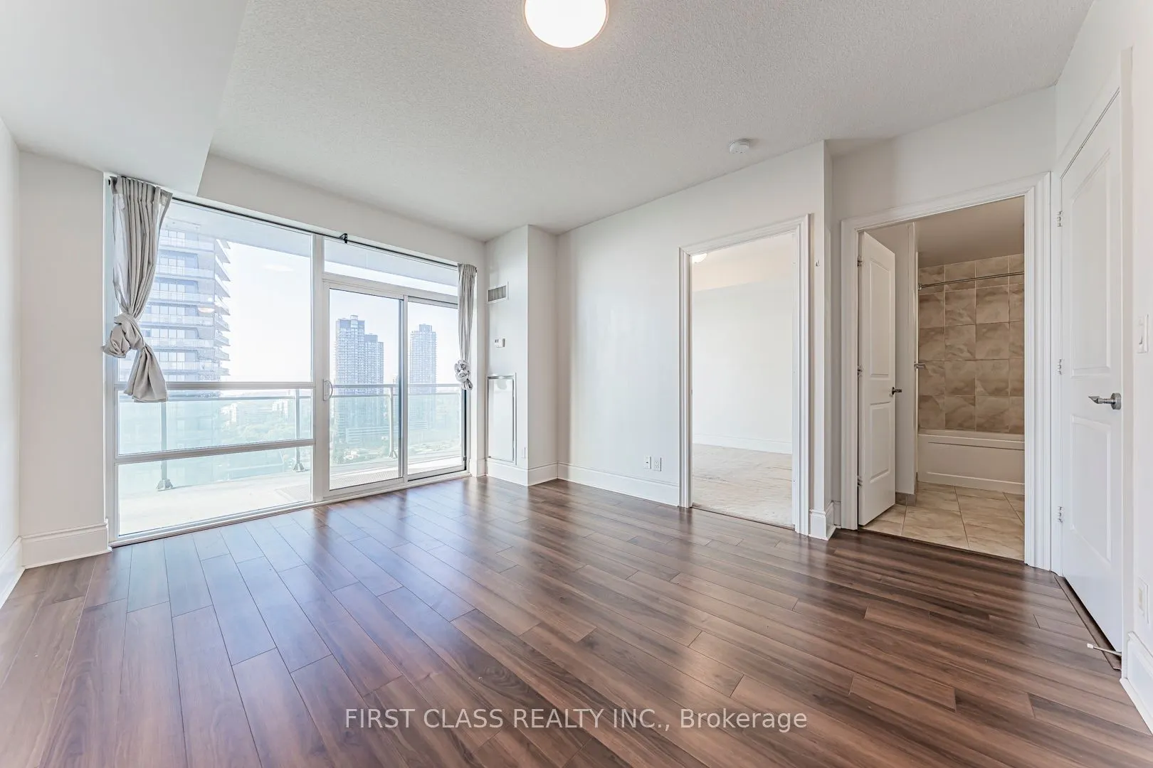 16 Brookers Lane, #2410