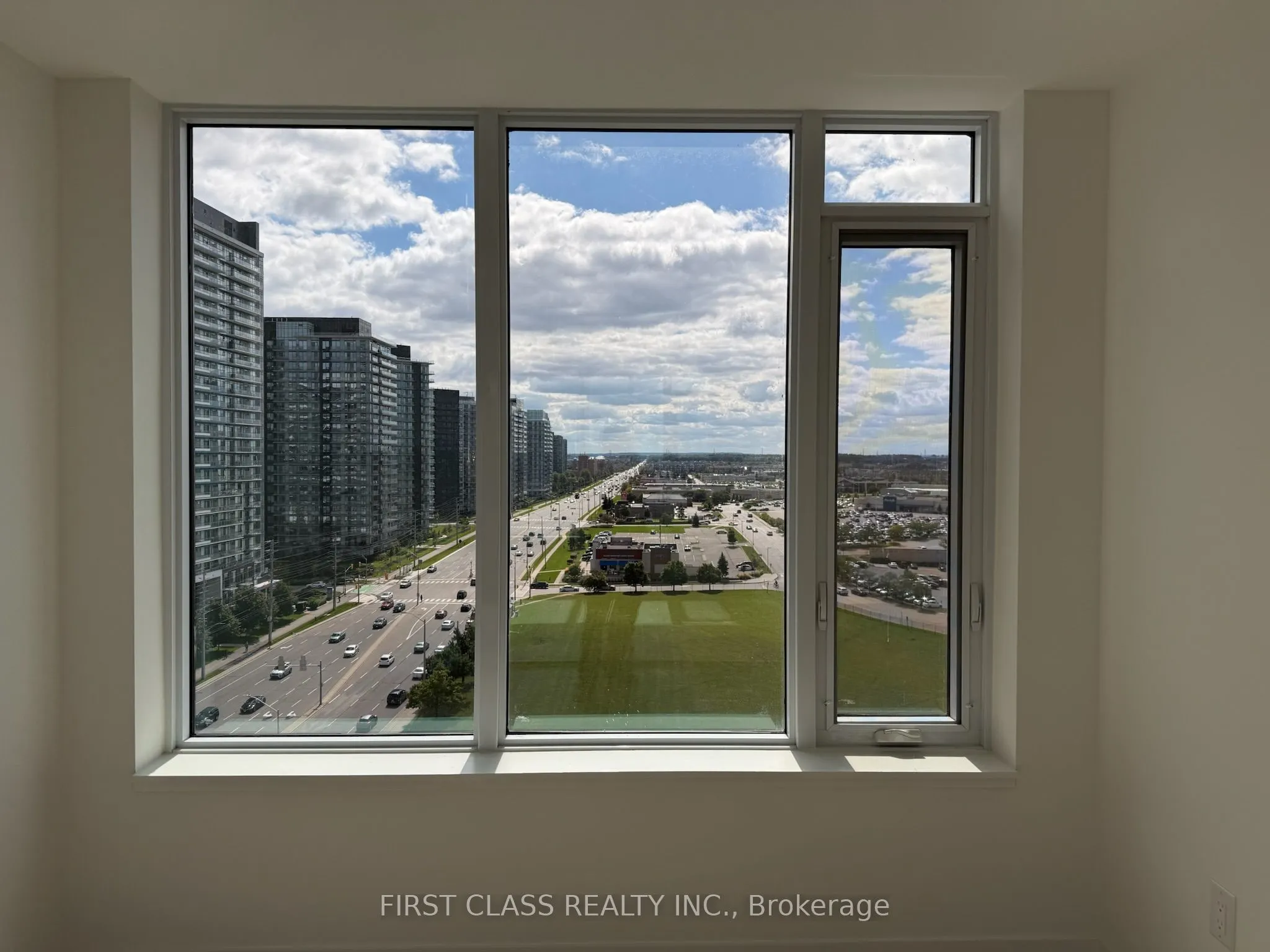 2485 Eglinton Avenue W, #1317