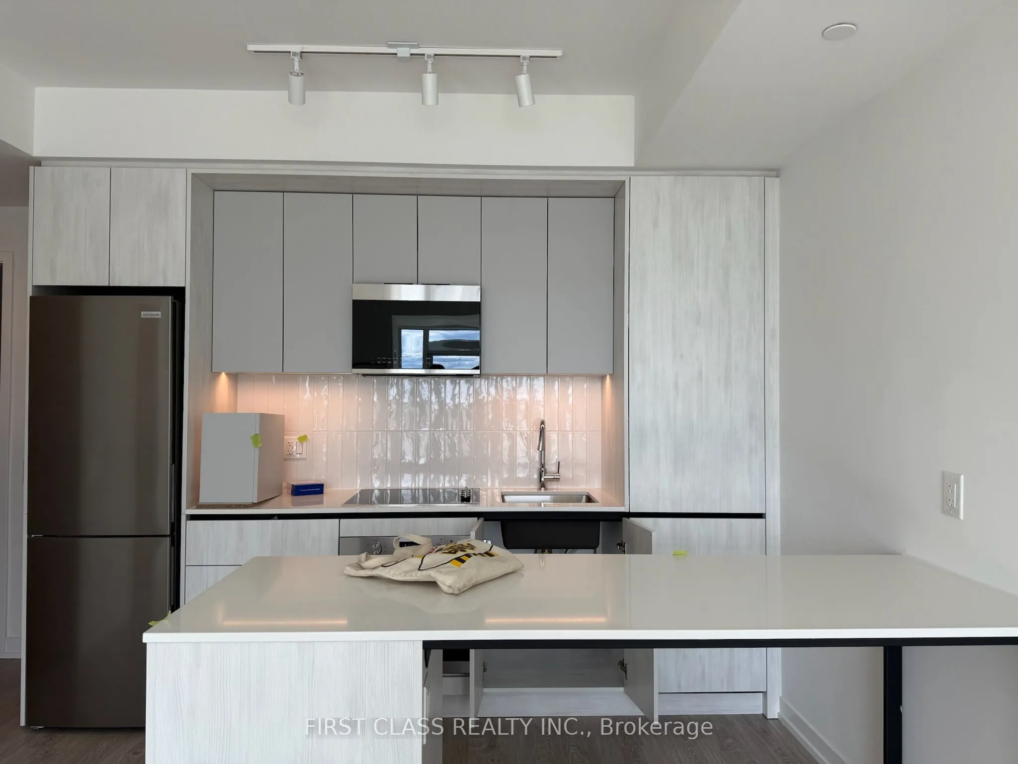 2485 Eglinton Avenue W, #1317