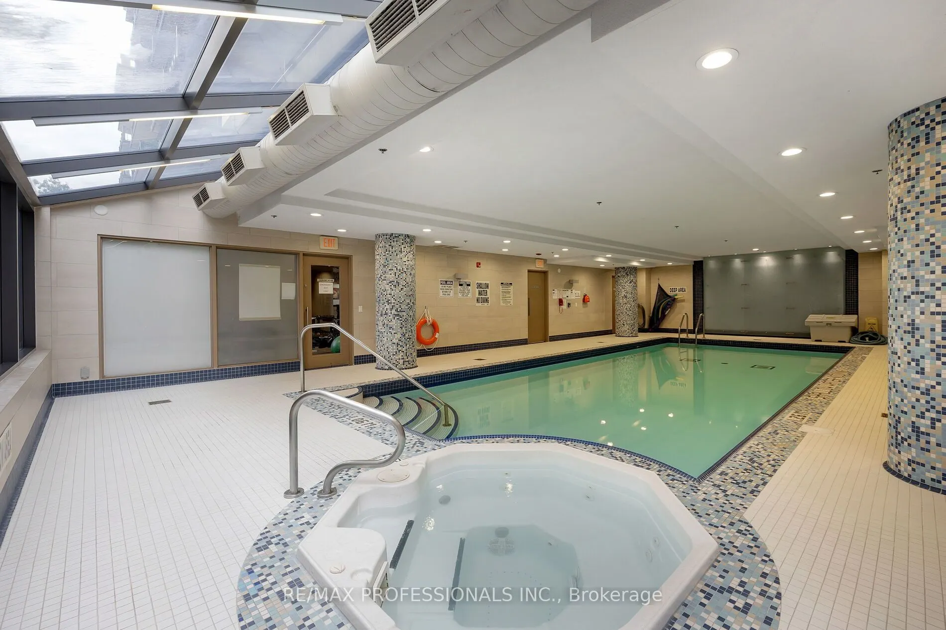9 Burnhamthorpe Crescent, #311