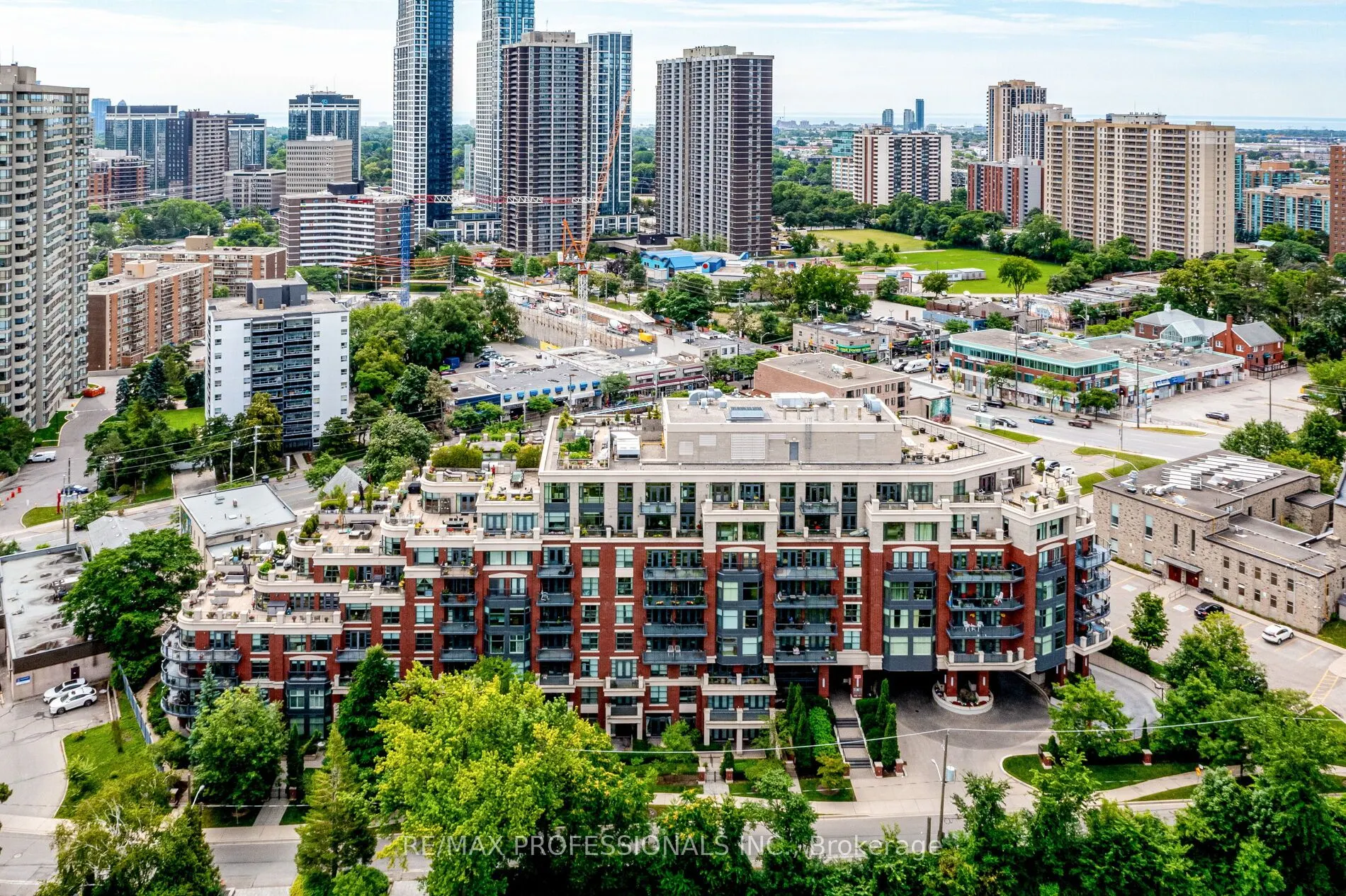 9 Burnhamthorpe Crescent, #311