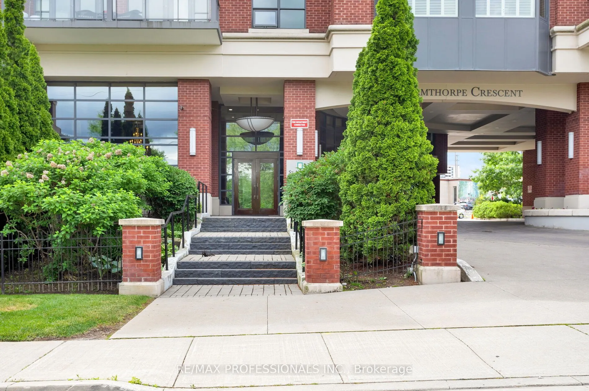 9 Burnhamthorpe Crescent, #311