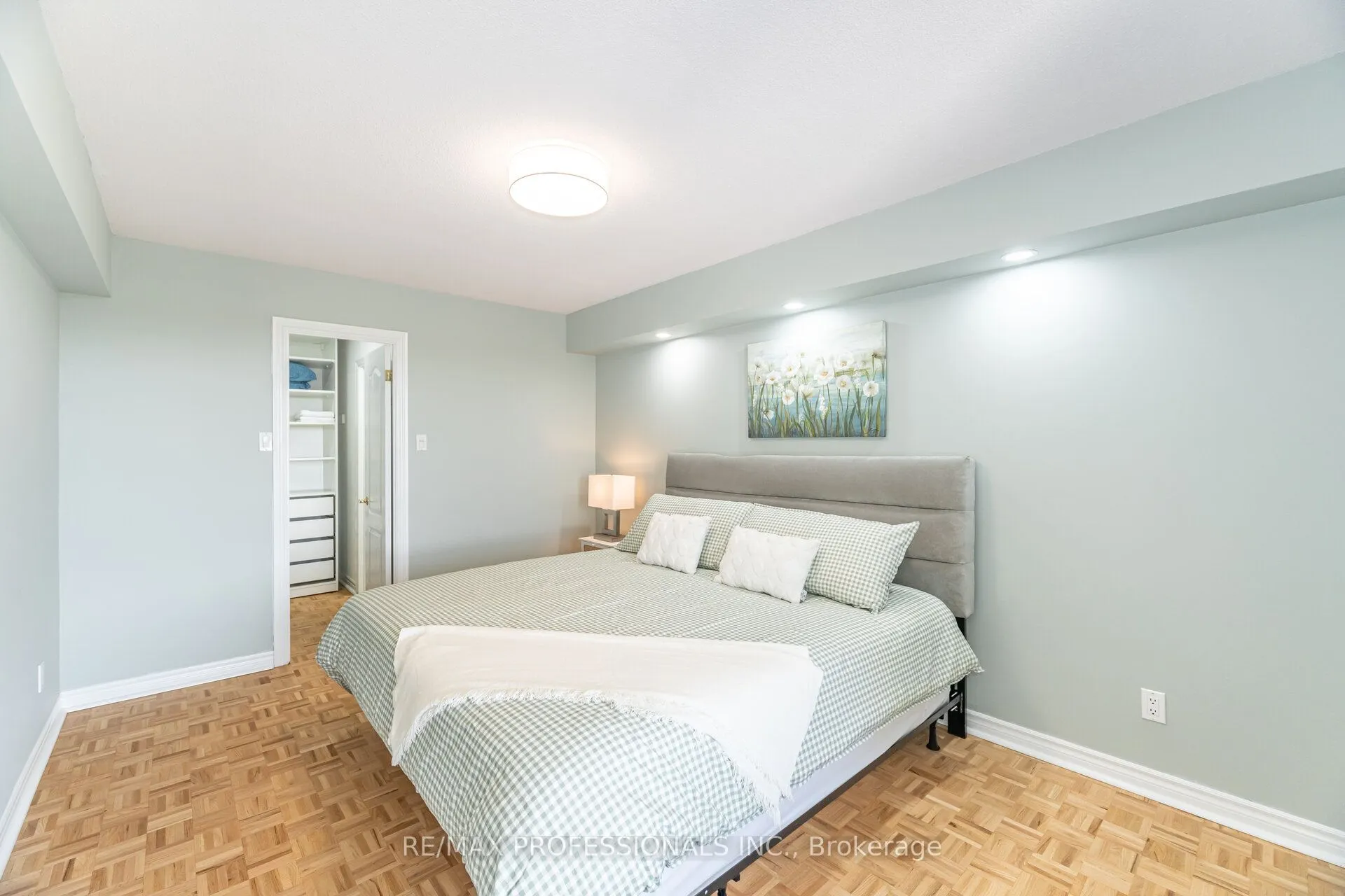 284 Mill Road, #B4