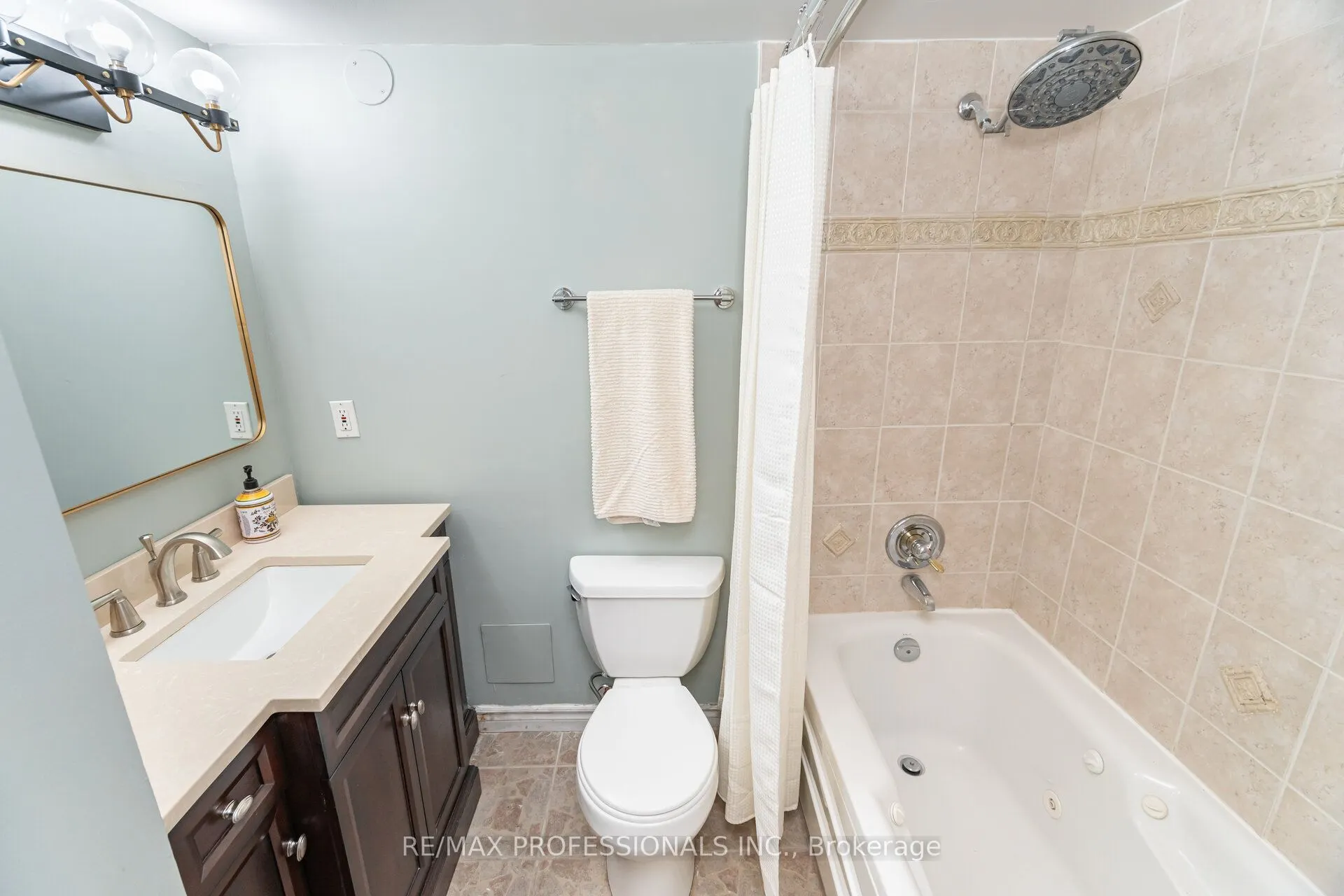 284 Mill Road, #B4