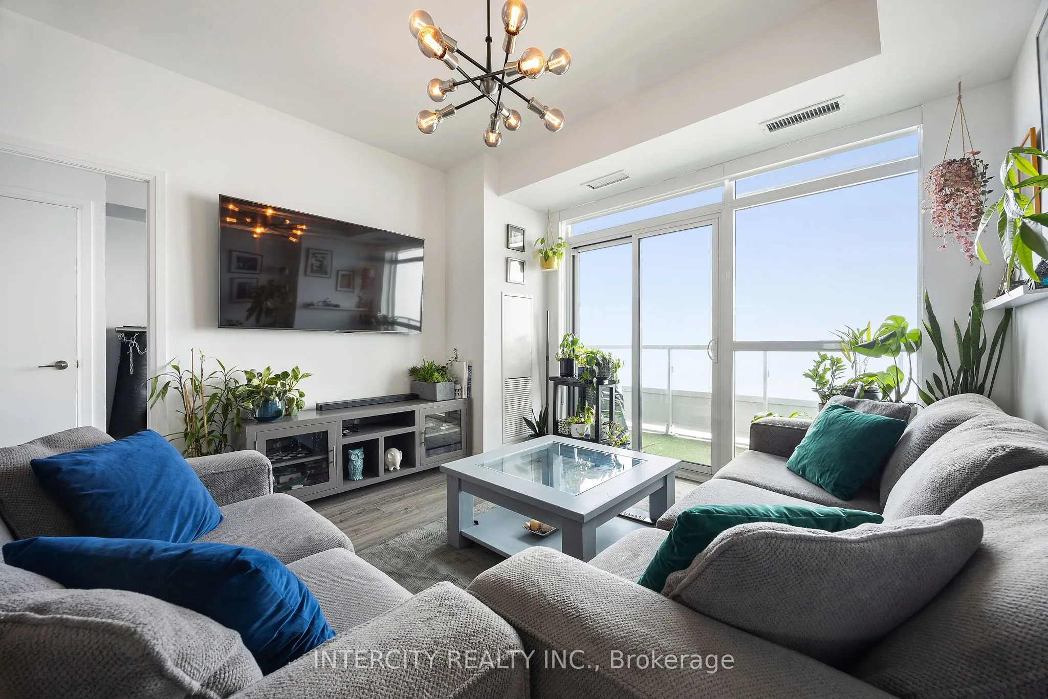 251 Manitoba Street, #2605