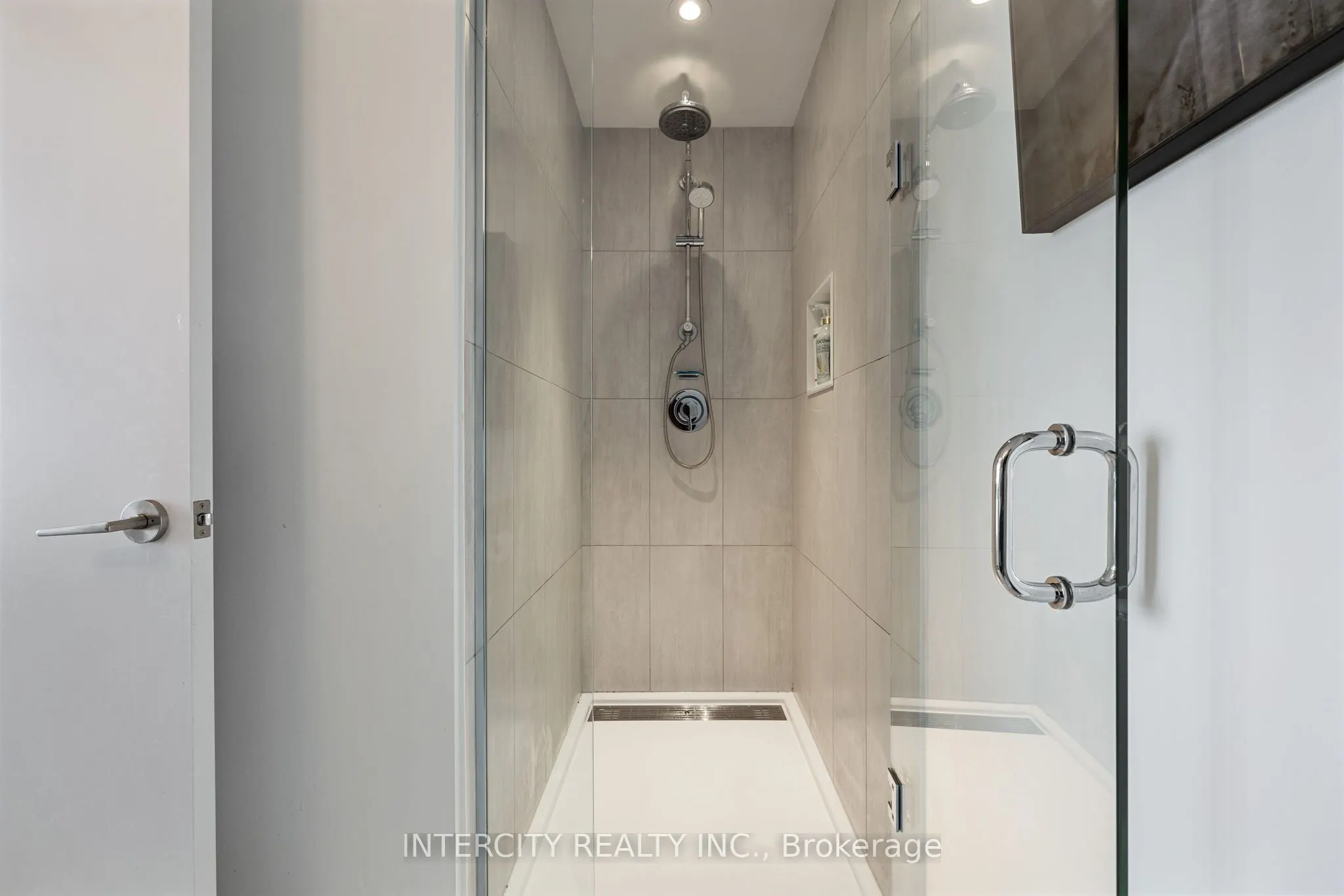 251 Manitoba Street, #2605