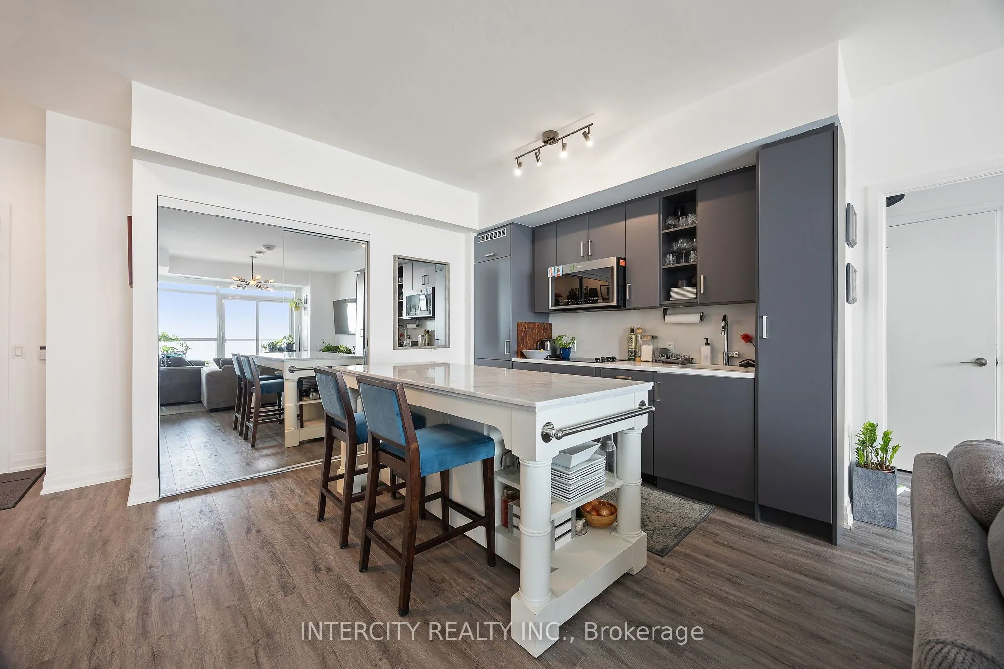 251 Manitoba Street, #2605