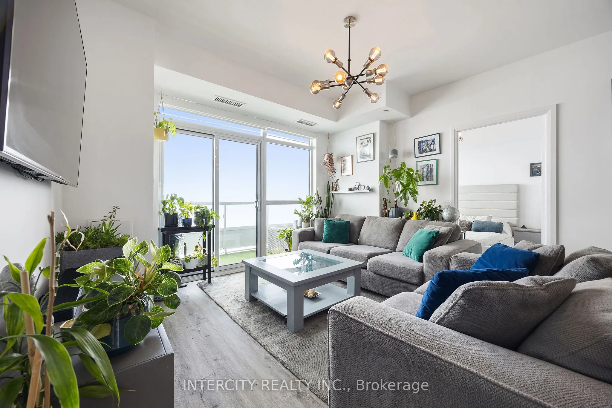 251 Manitoba Street, #2605