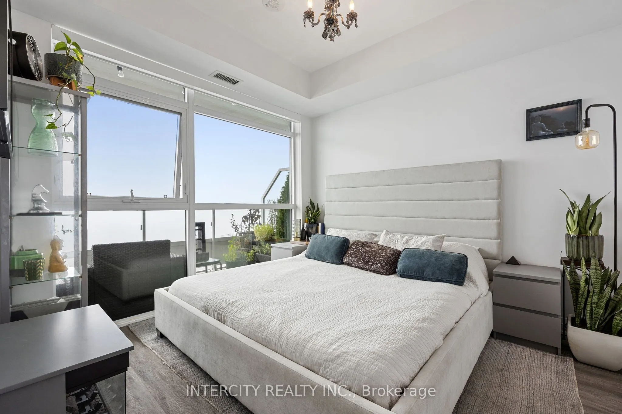251 Manitoba Street, #2605