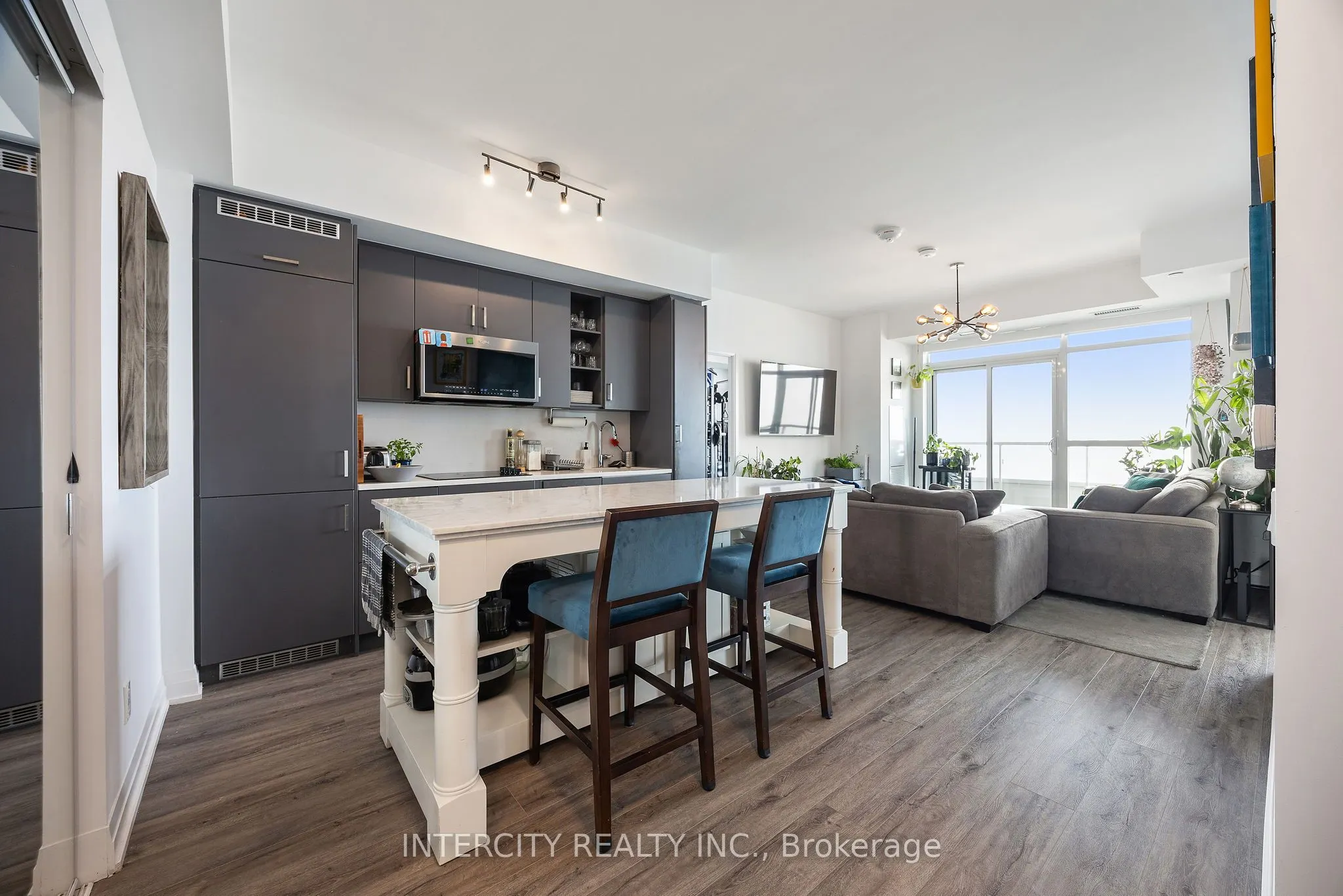 251 Manitoba Street, #2605