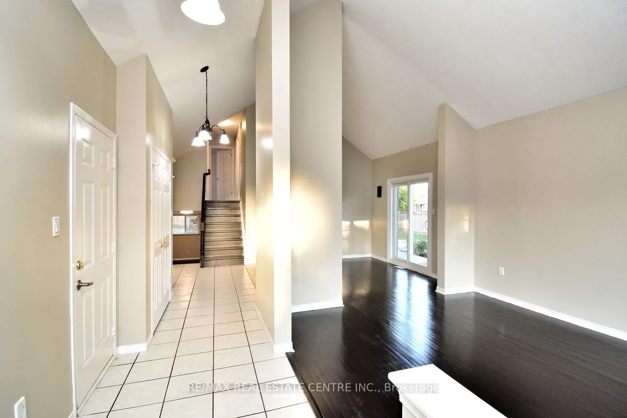 2 Althorp Drive