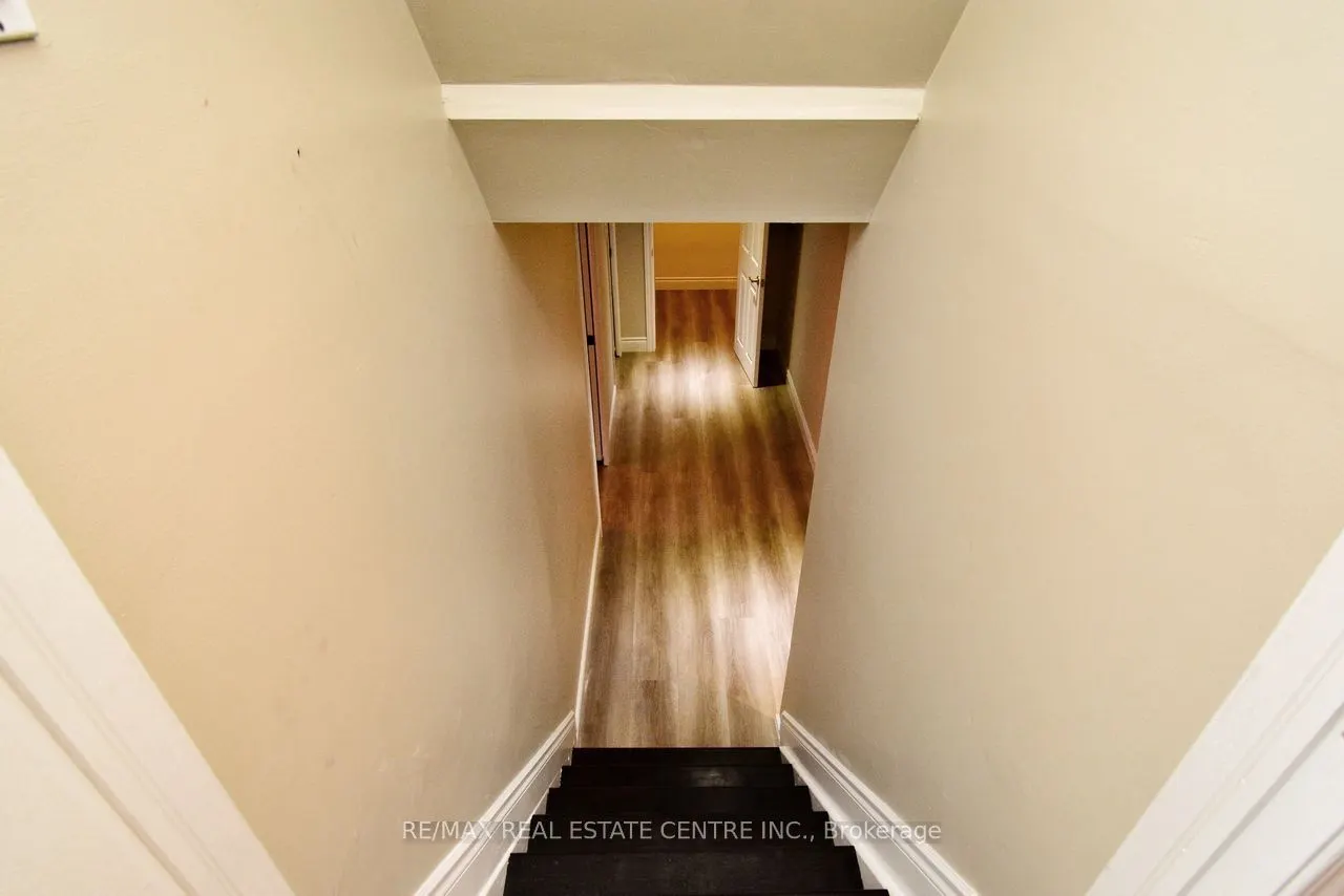 2 Althorp Drive
